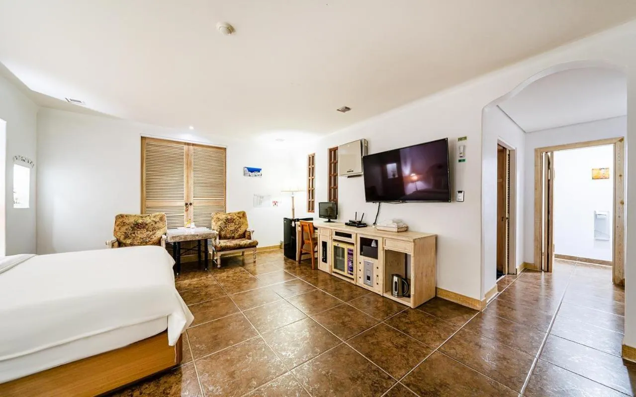 Bed in Asan Paradise