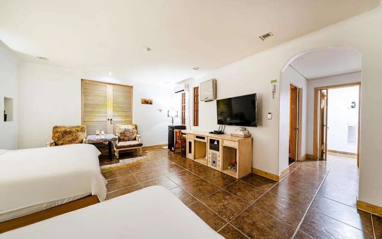 Bed in Asan Paradise