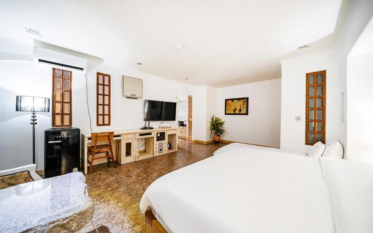 Bed in Asan Paradise