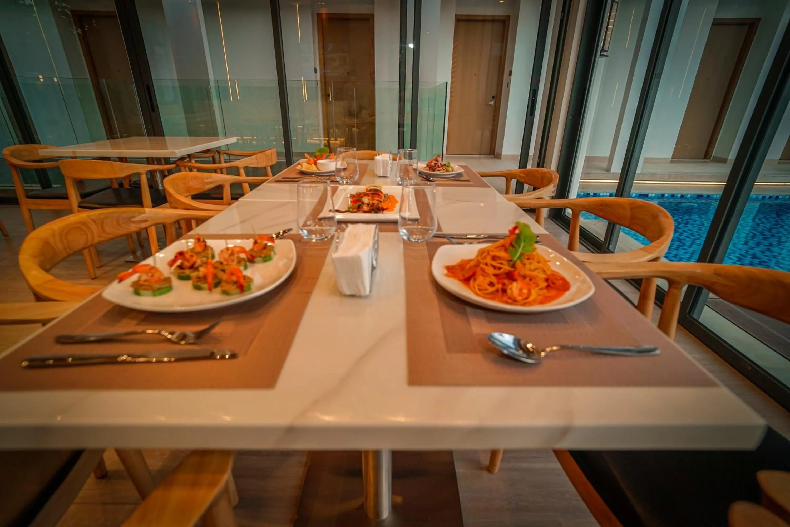 Restaurant/places to eat in Cocotree Resort