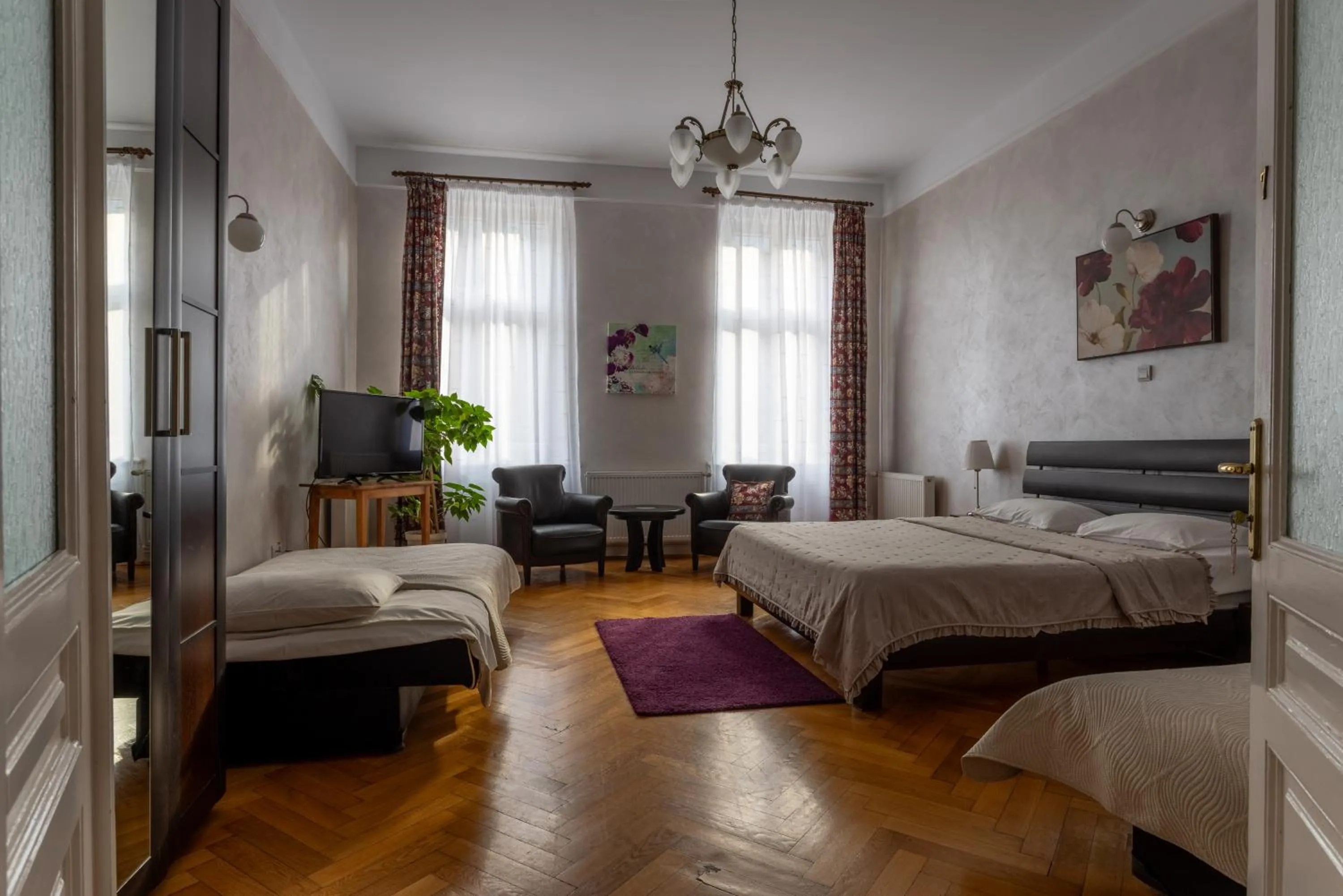 Photo of the whole room, Bed in Casa Balcescu