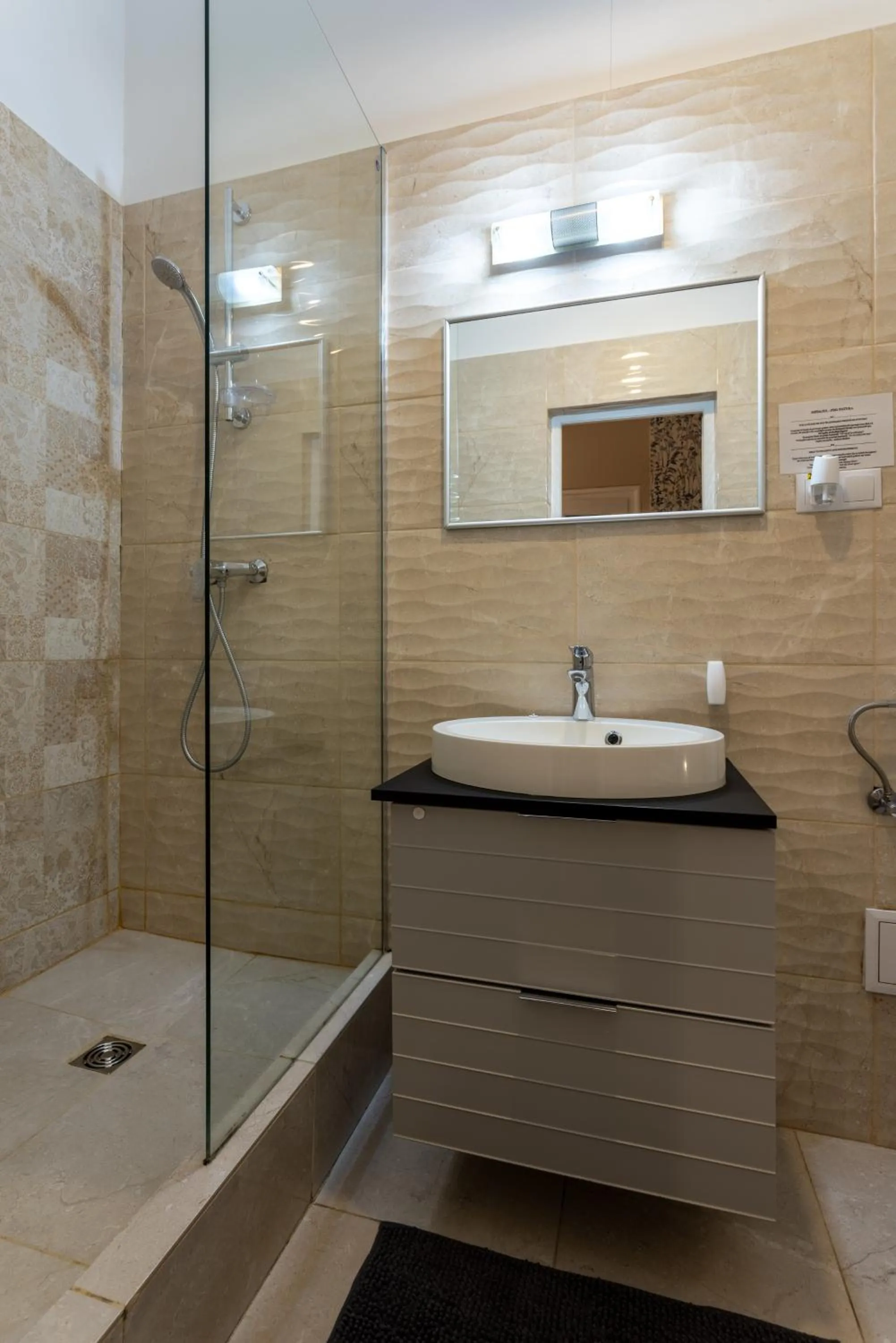 Bathroom in Casa Balcescu