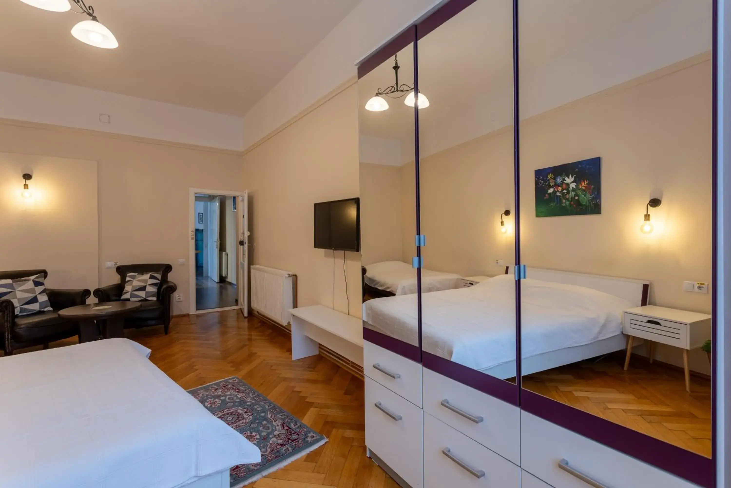 Two-Bedroom Apartment in Casa Balcescu Two-Bedroom Apartment in Casa Balcescu