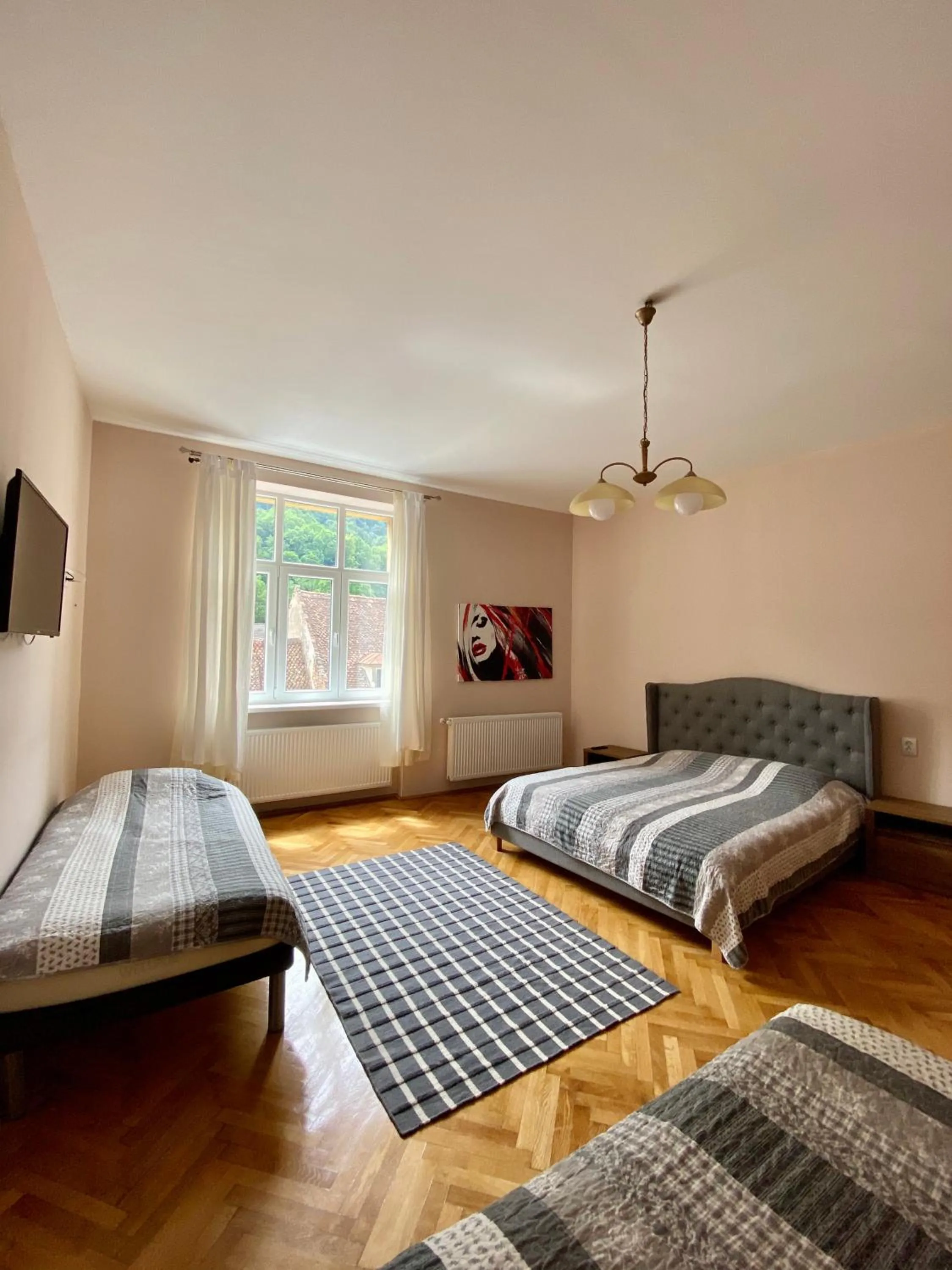 Quadruple Room with Private Bathroom in Casa Balcescu