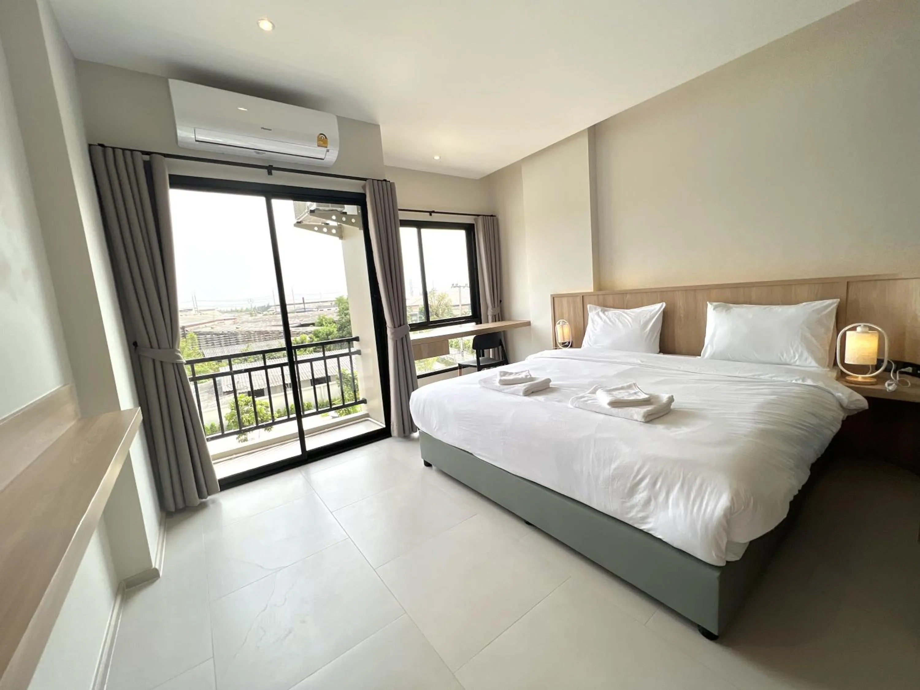 Photo of the whole room, Bed in The Way Hotel Ban Pong