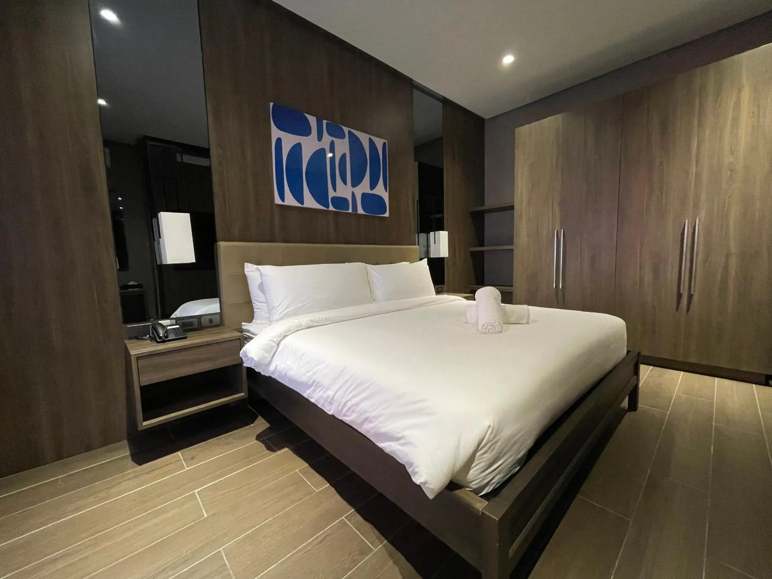 Executive Suite in Hotel A and A Quezon City powered by Cocotel Executive Suite in Hotel A and A Quezon City powered by Cocotel