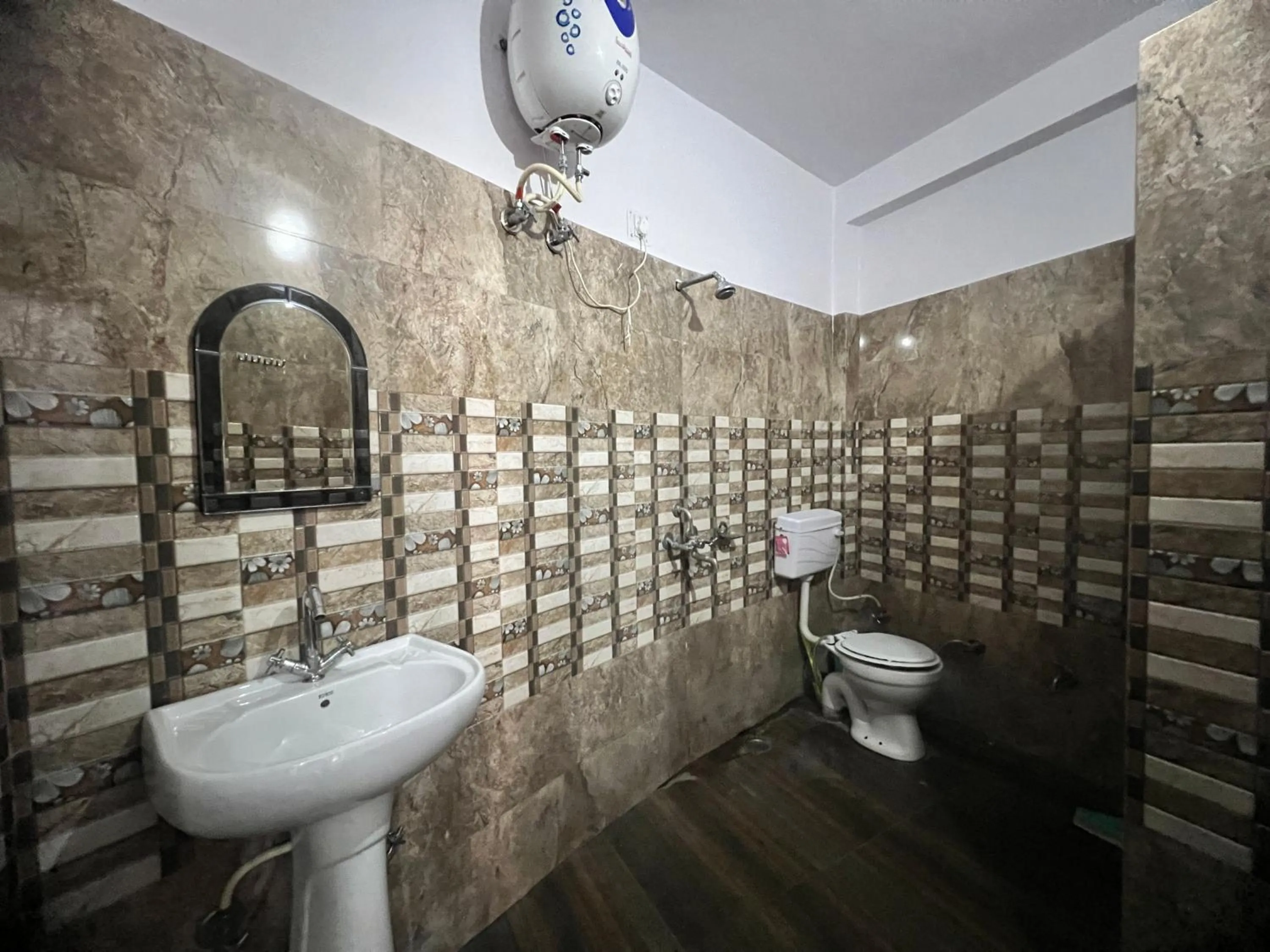 Shower in Tulsi Cottage