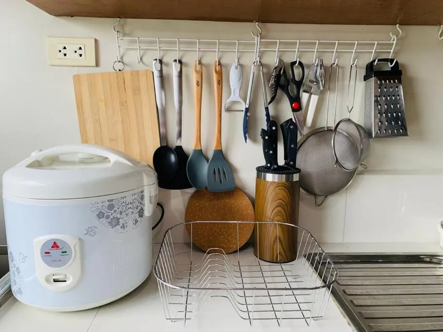 *Accessible 2BR condo close to SM Marikina/LRT 2*