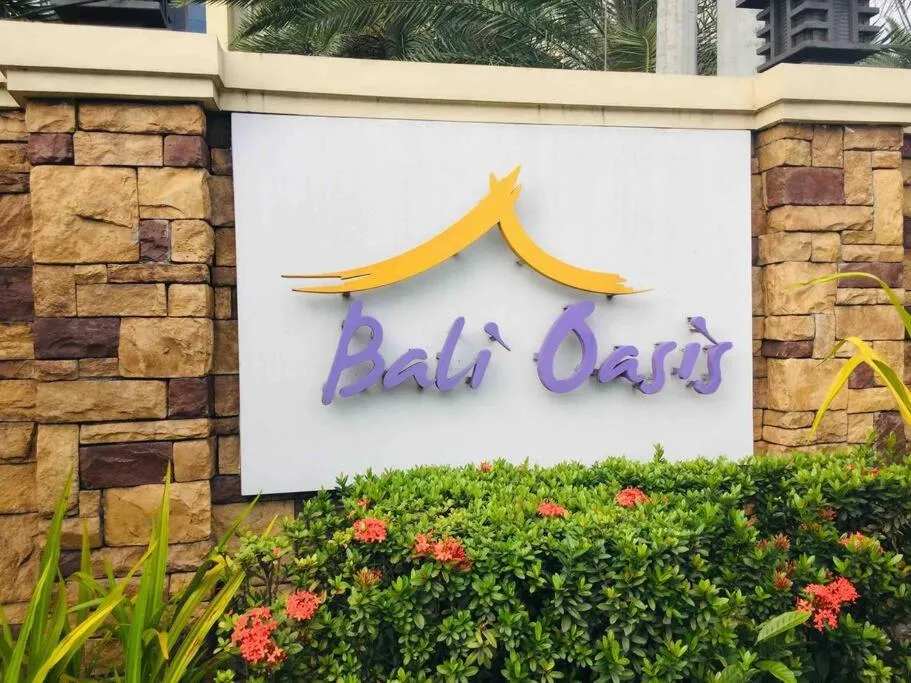 *Accessible 2BR condo close to SM Marikina/LRT 2*