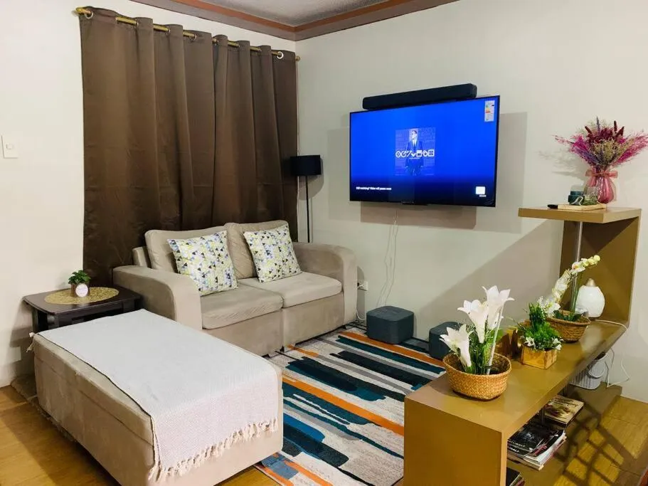 *Accessible 2BR condo close to SM Marikina/LRT 2*