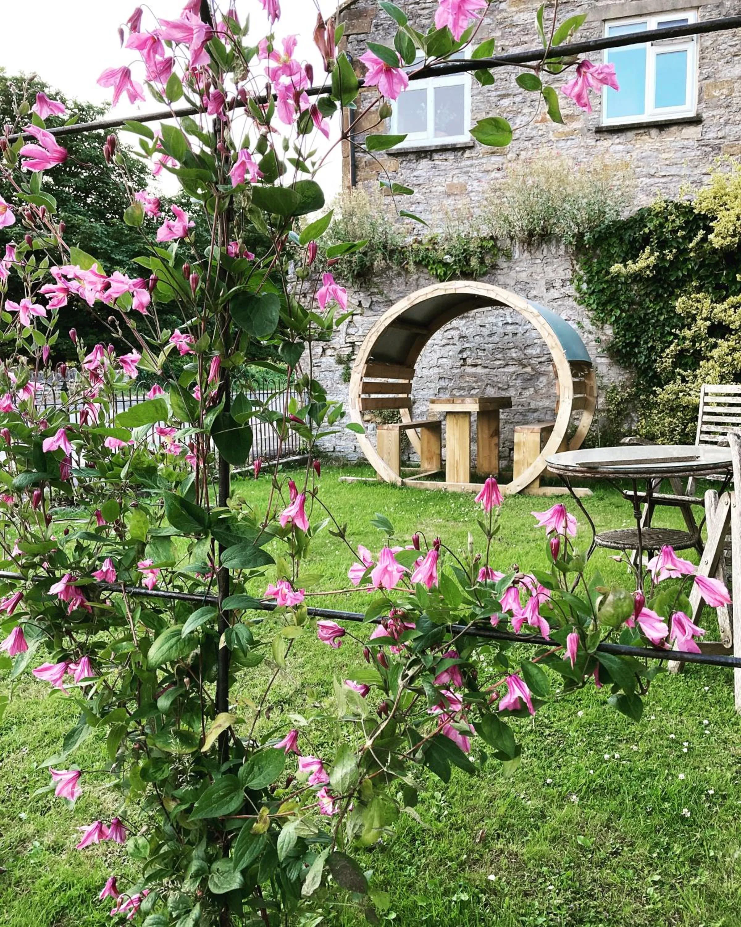 Garden in Northover Manor Hotel