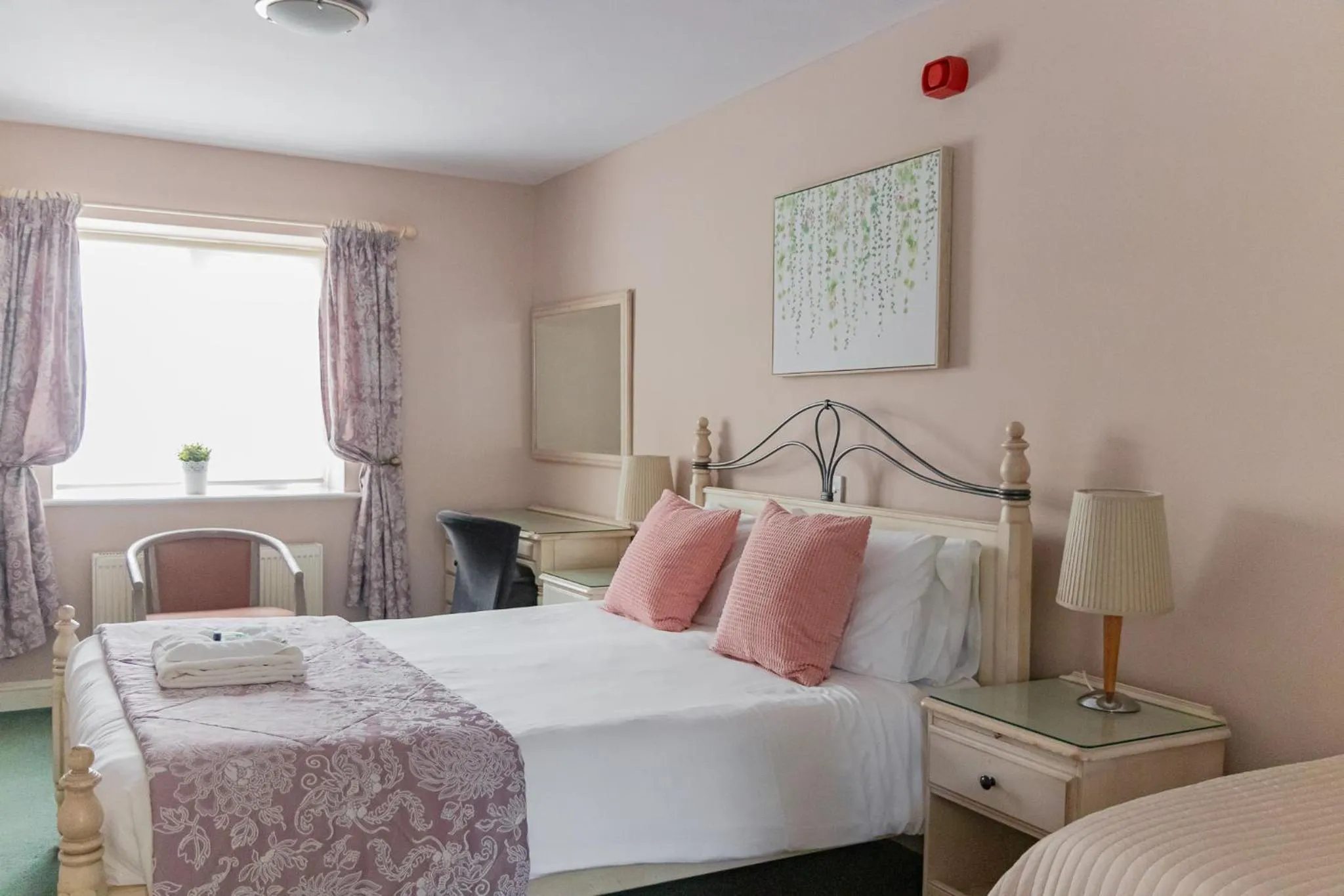 Bed in Northover Manor Hotel