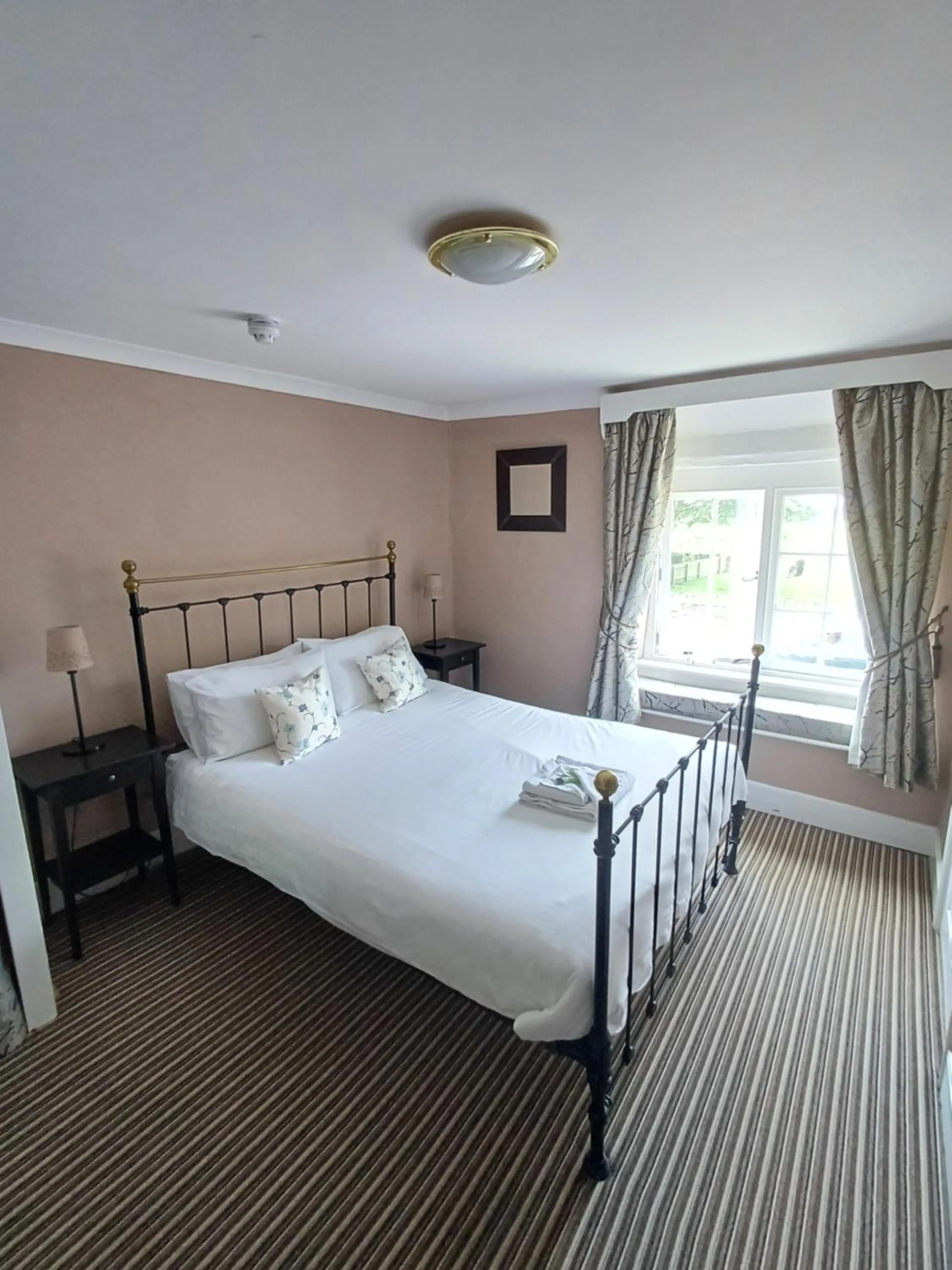 Bed in Northover Manor Hotel