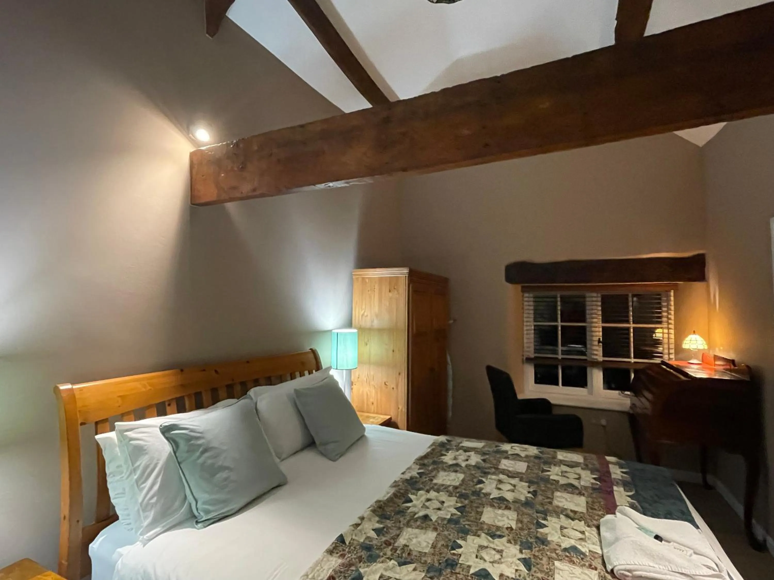 Bedroom, Bed in Northover Manor Hotel