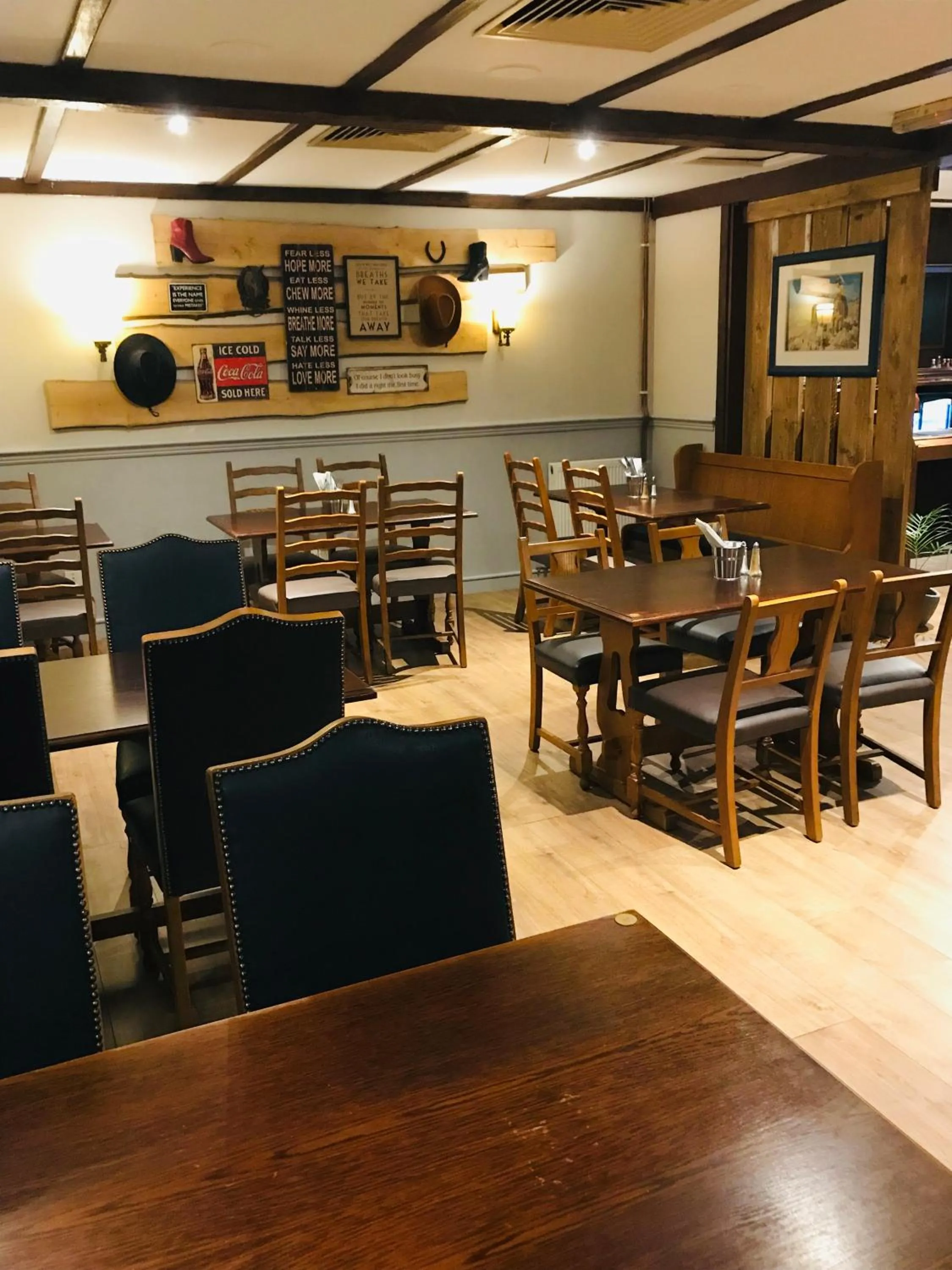 Restaurant/places to eat in Buffalo Bill's