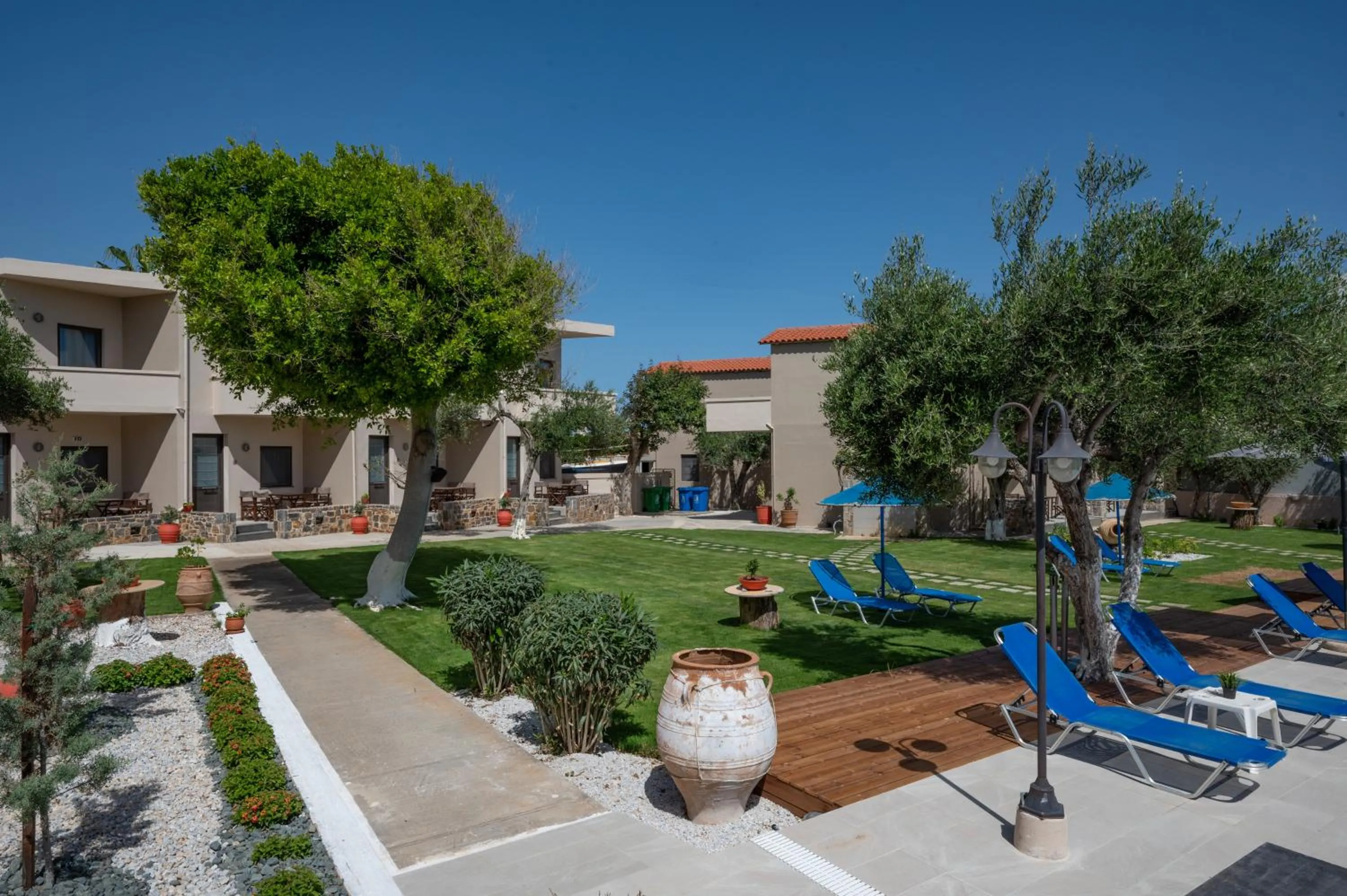 Inner courtyard view in Creteco Hotel & Suites