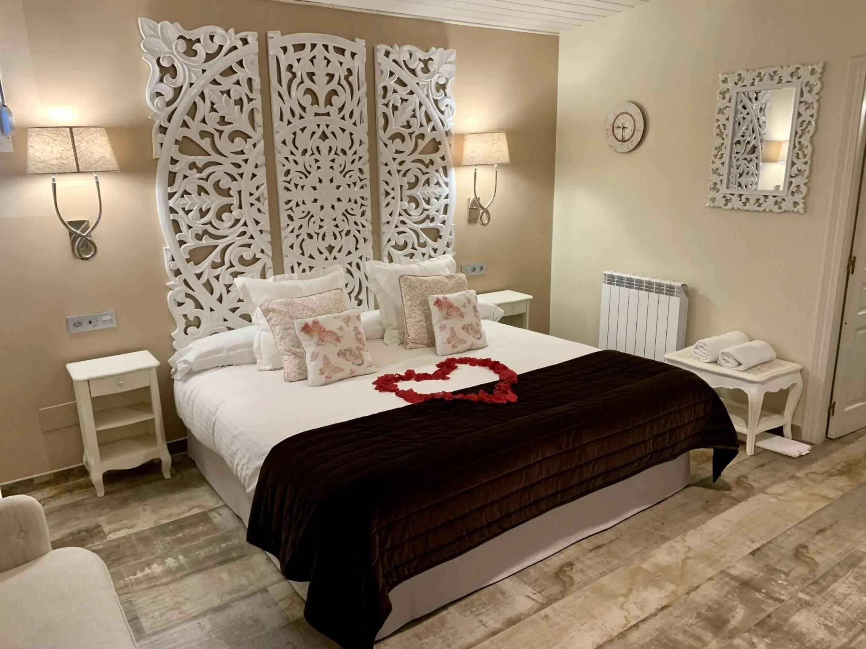 King Suite with Spa Bath in Akla Hotel Palacio Torre de Ruesga King Suite with Spa Bath in Akla Hotel Palacio Torre de Ruesga