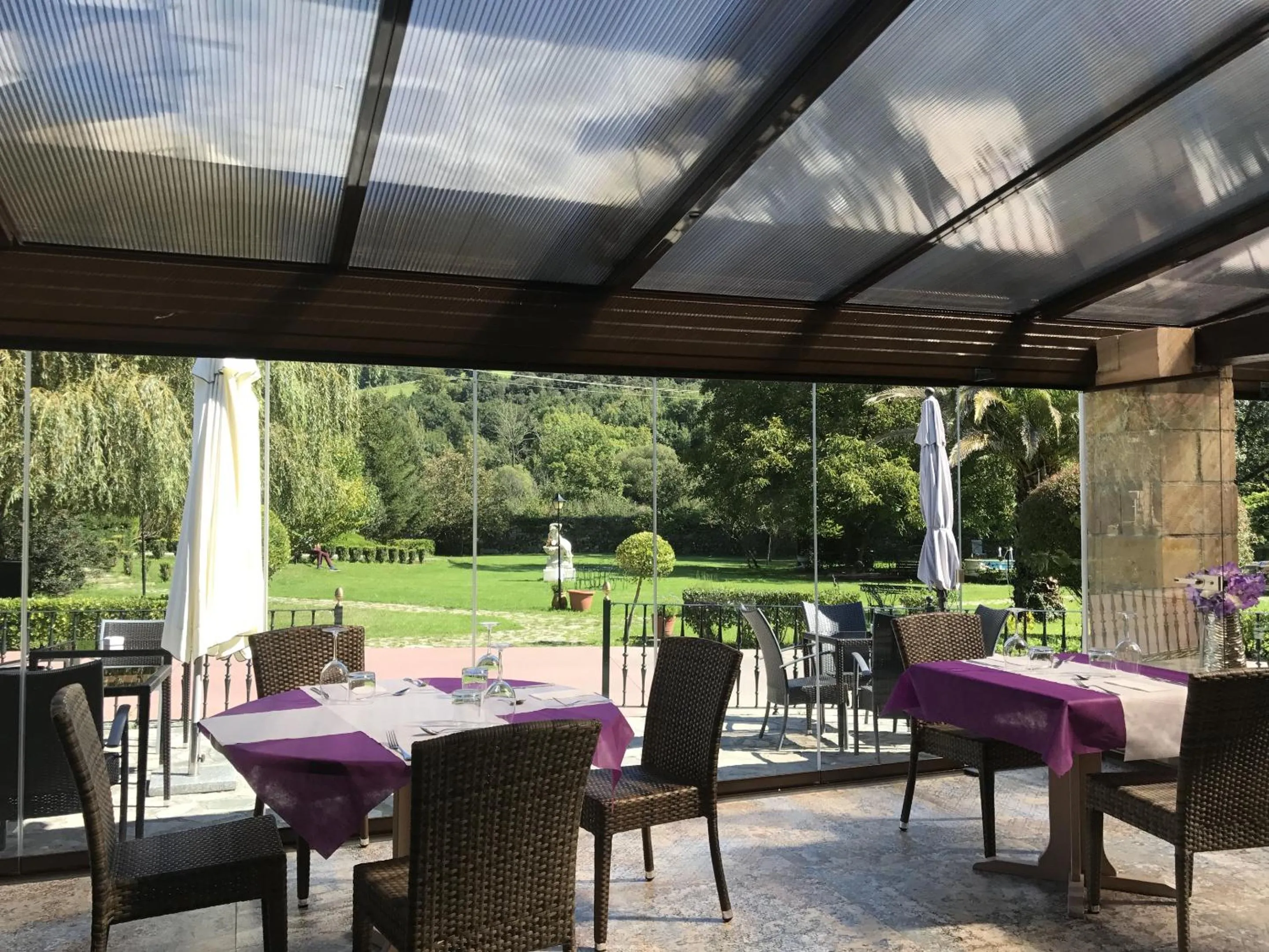 Dining area in Akla Hotel Palacio Torre de Ruesga