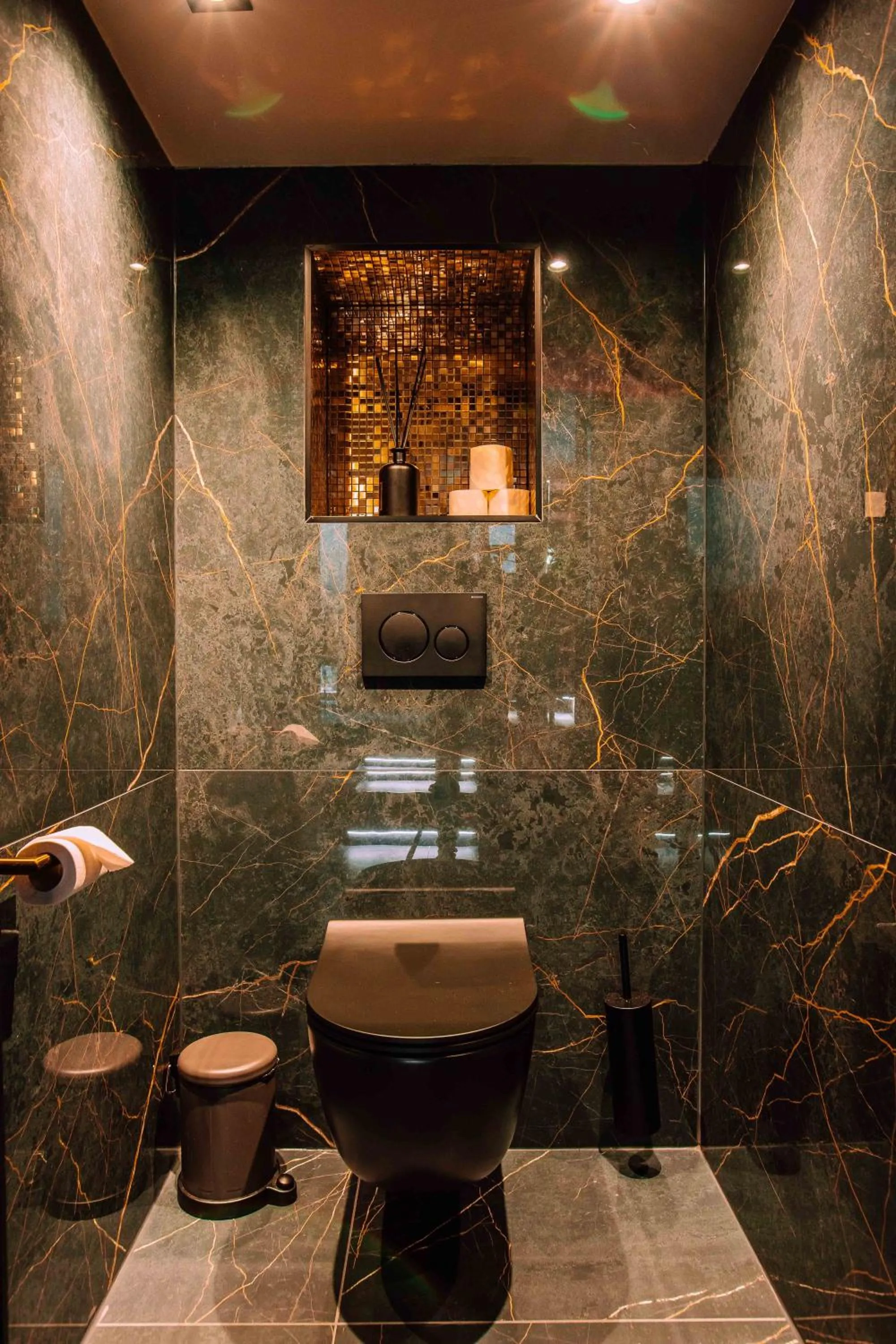 Toilet in Hotel de Prince