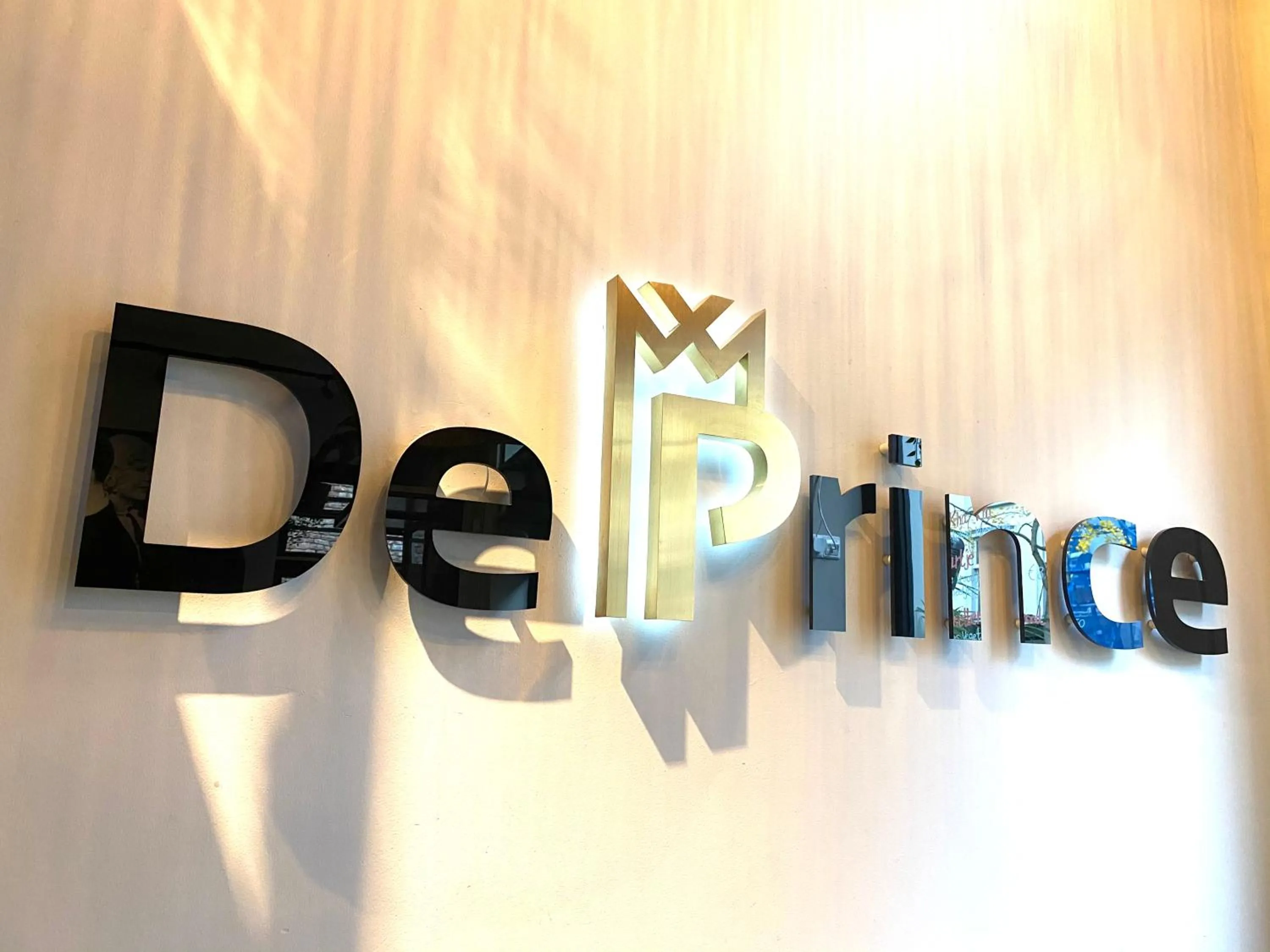 Restaurant/places to eat in Hotel de Prince