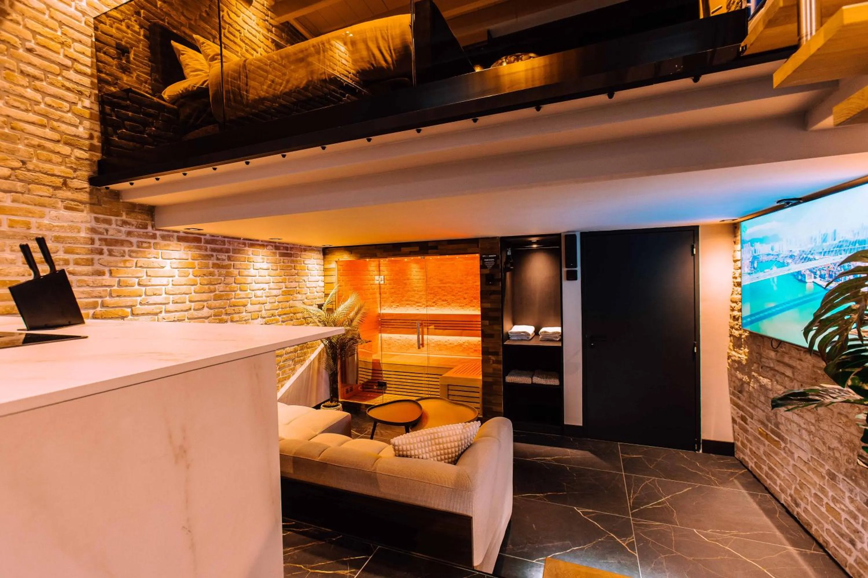 TV and multimedia in Hotel de Prince