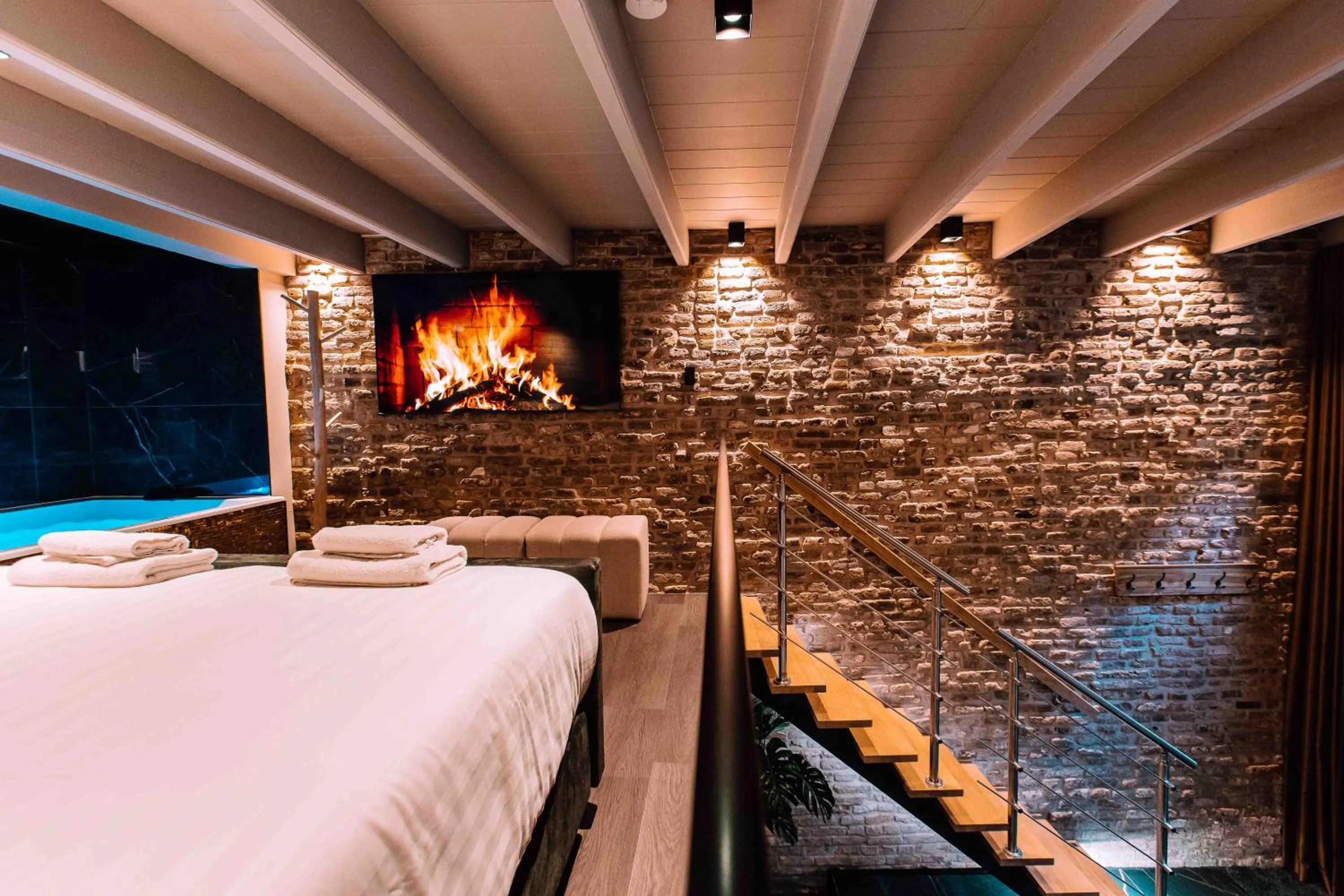 Photo of the whole room, Bed in Hotel de Prince