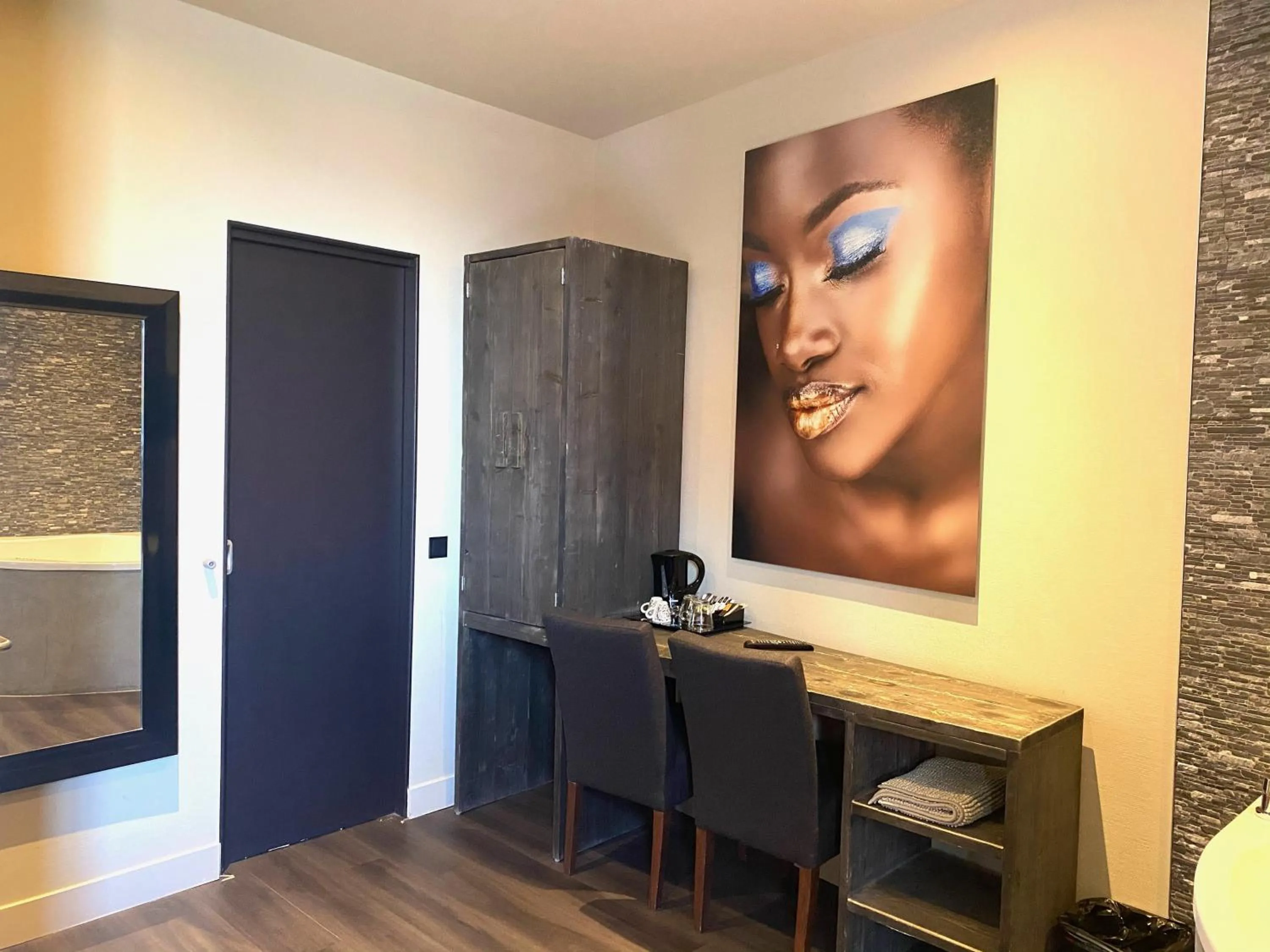 Decorative detail in Hotel de Prince