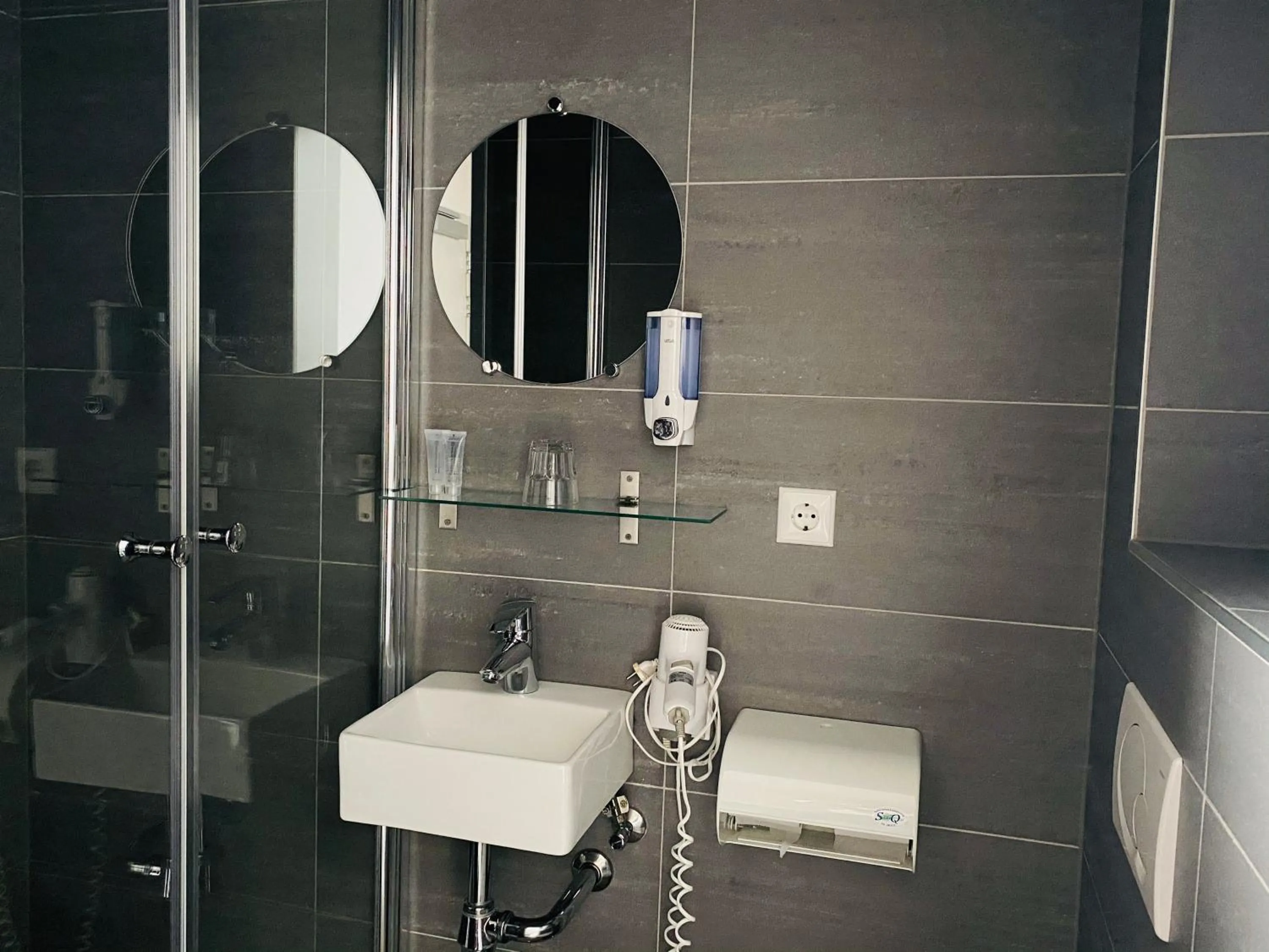 Bathroom in Hotel de Prince