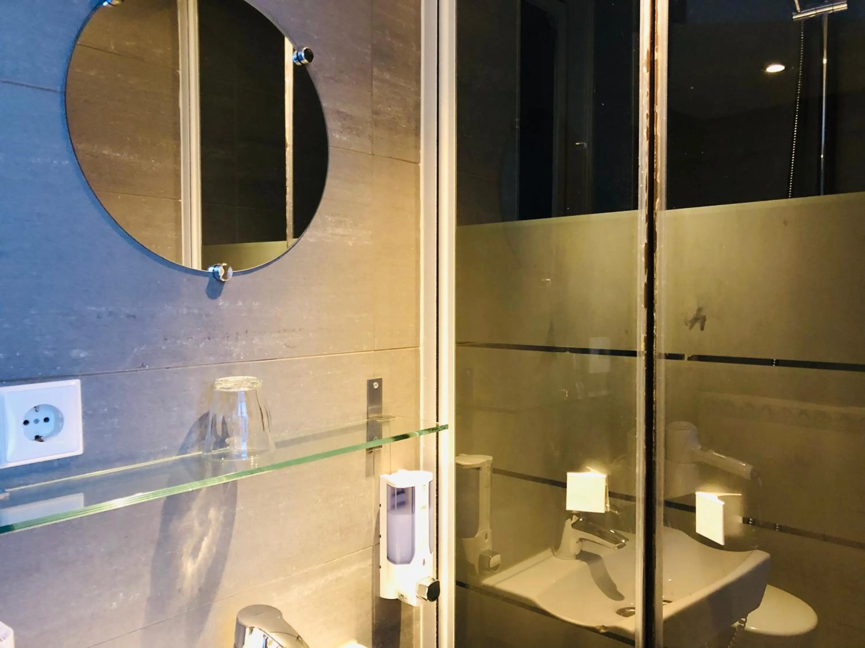 Bathroom in Hotel de Prince