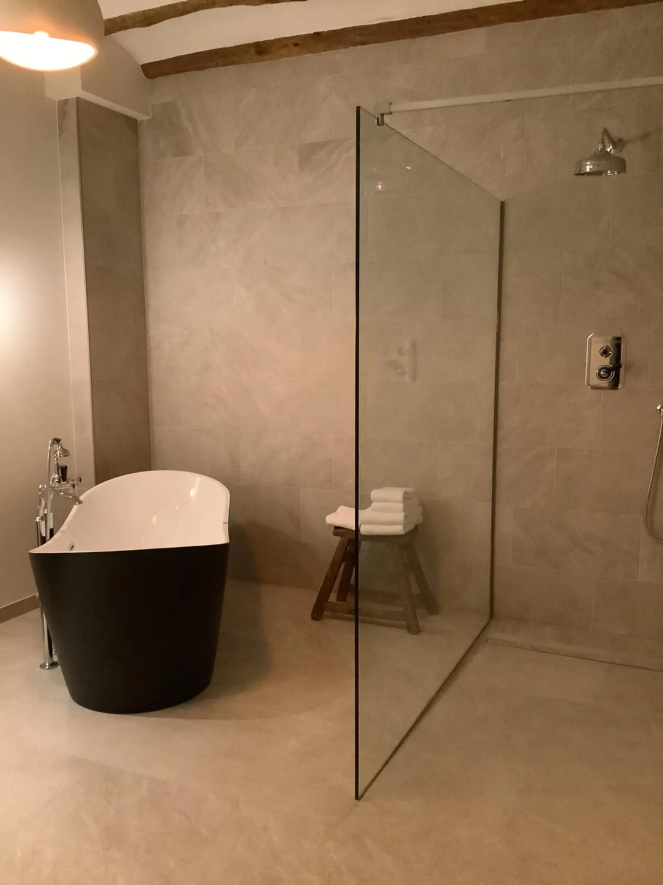 Shower in Hotel Finca La Mixtura, Restaurant Mélange