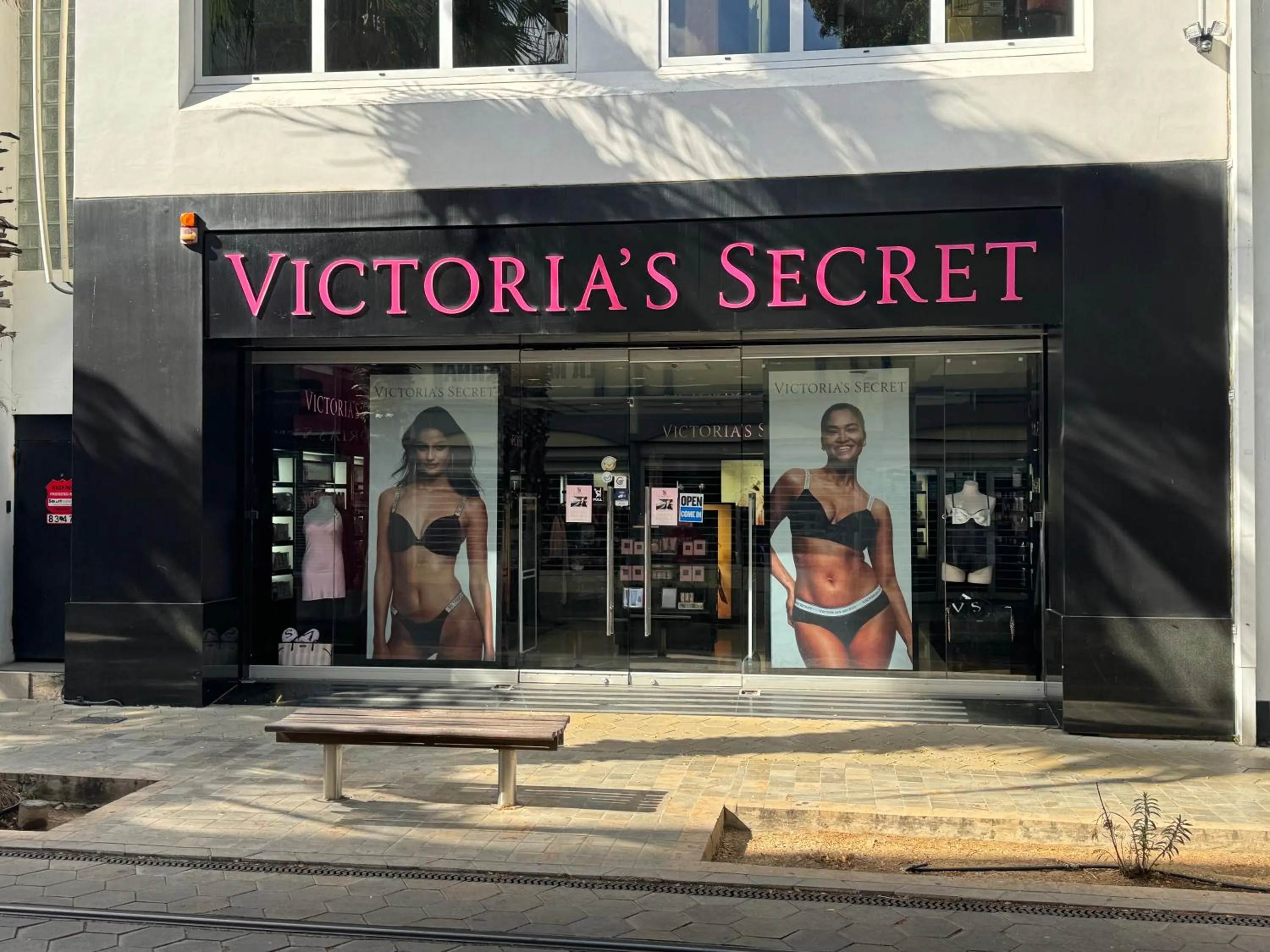 Shopping Area in Central Boutique Hotel