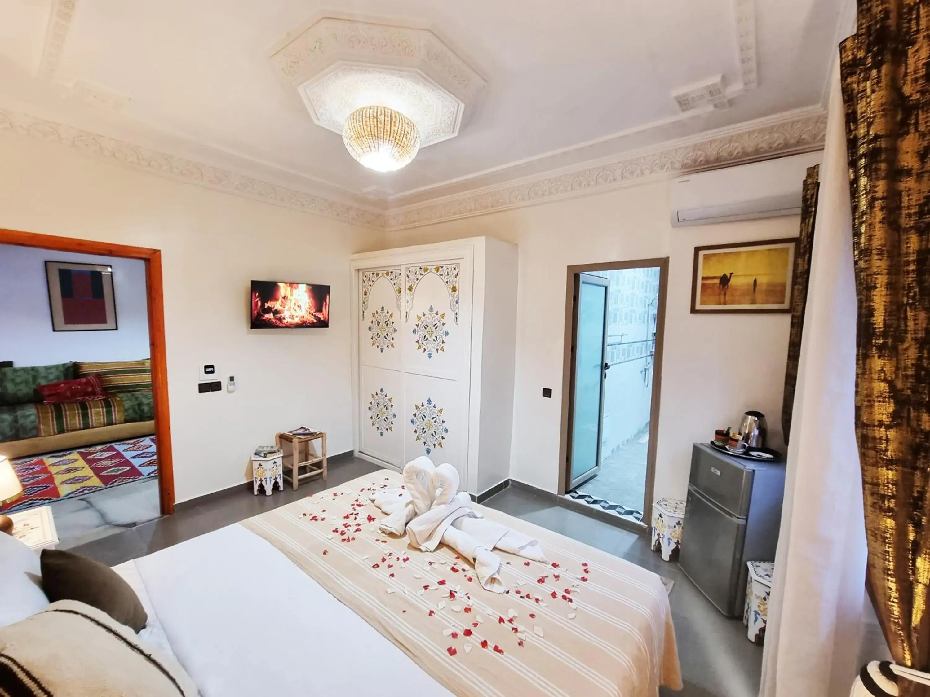 Superior Double or Twin Room with Garden View in Hôtel Villa des étoiles Superior Double or Twin Room with Garden View in Hôtel Villa des étoiles