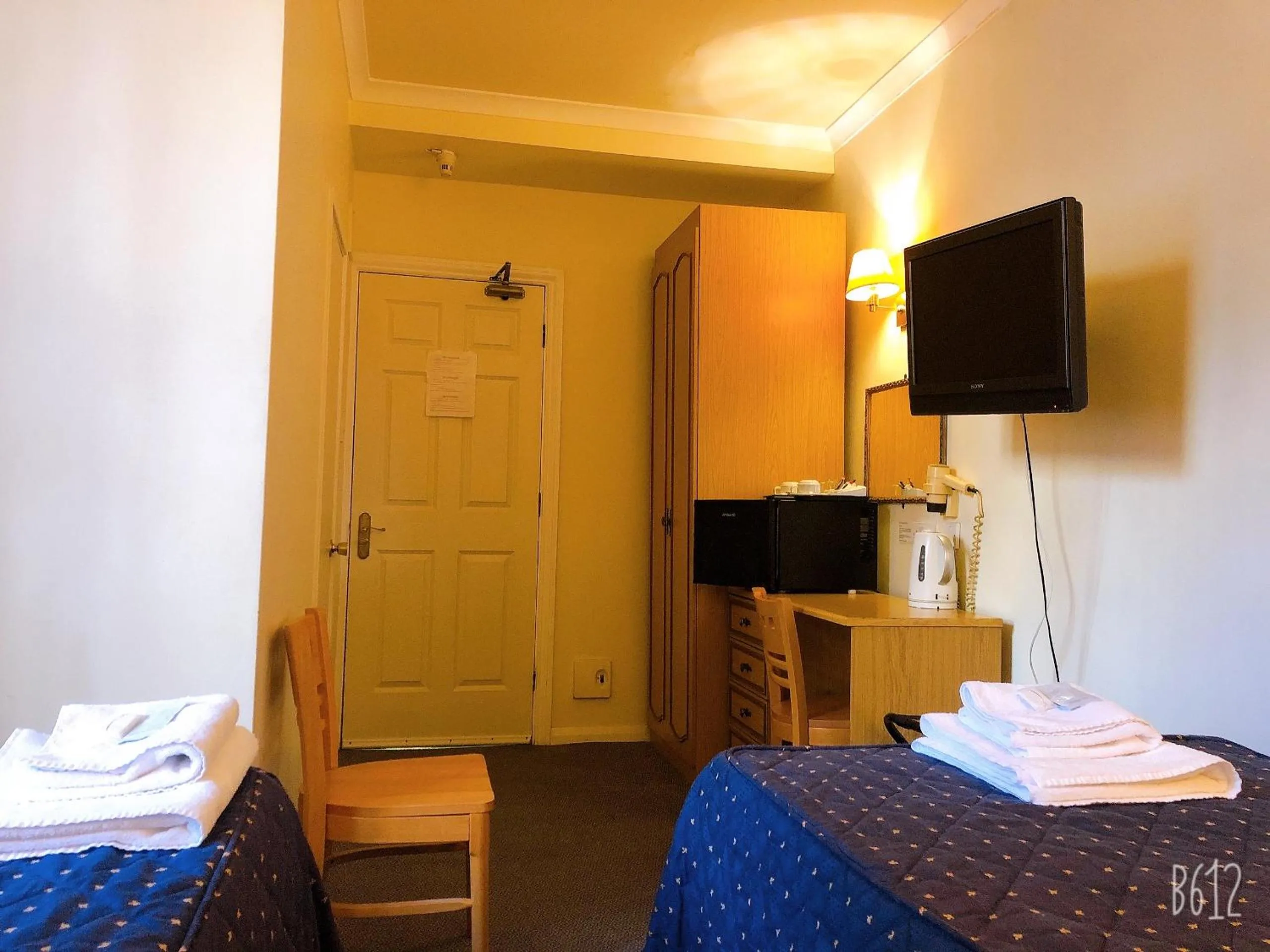 Bed in The Brompton Hotel