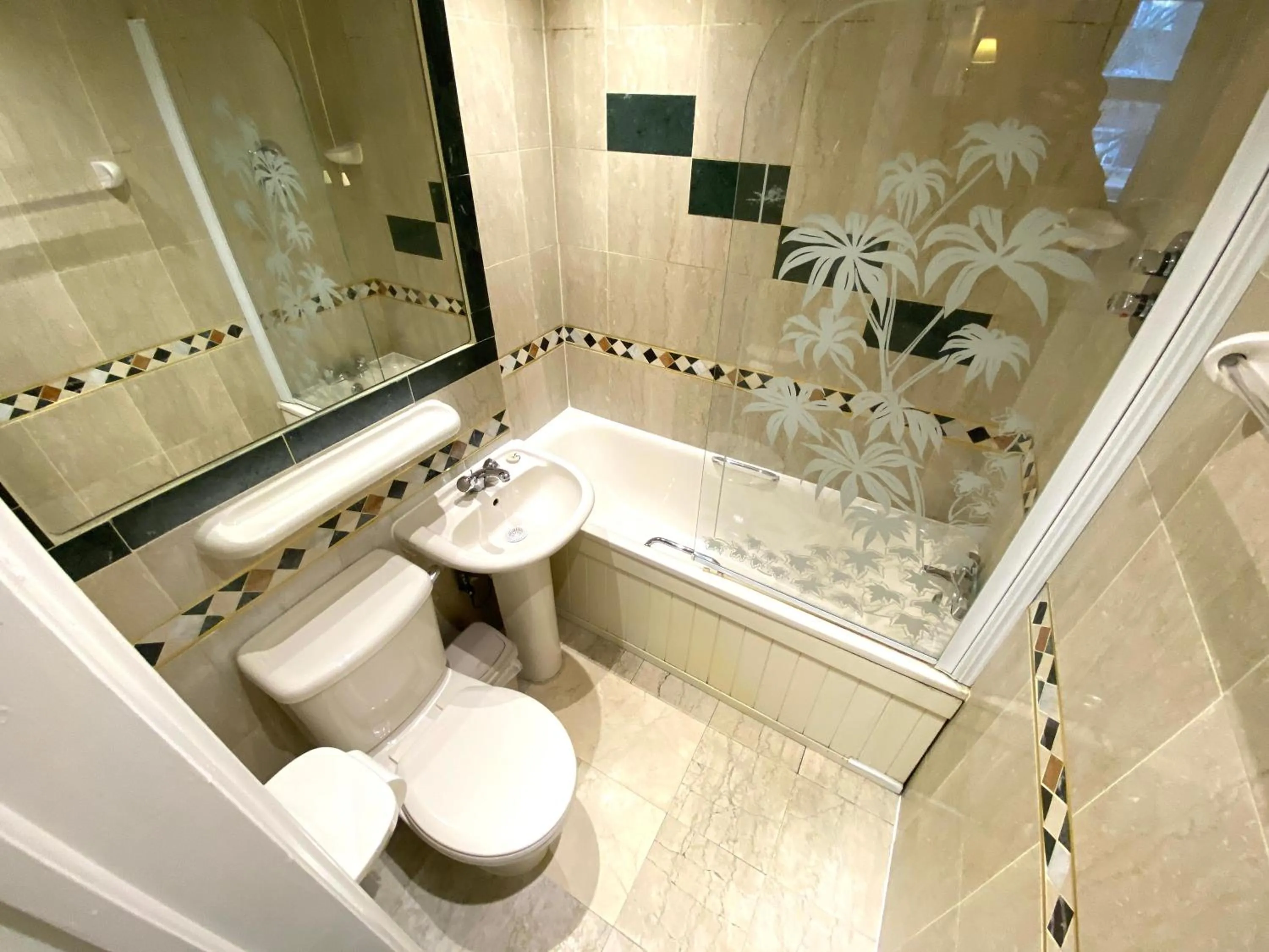 Bathroom in The Brompton Hotel
