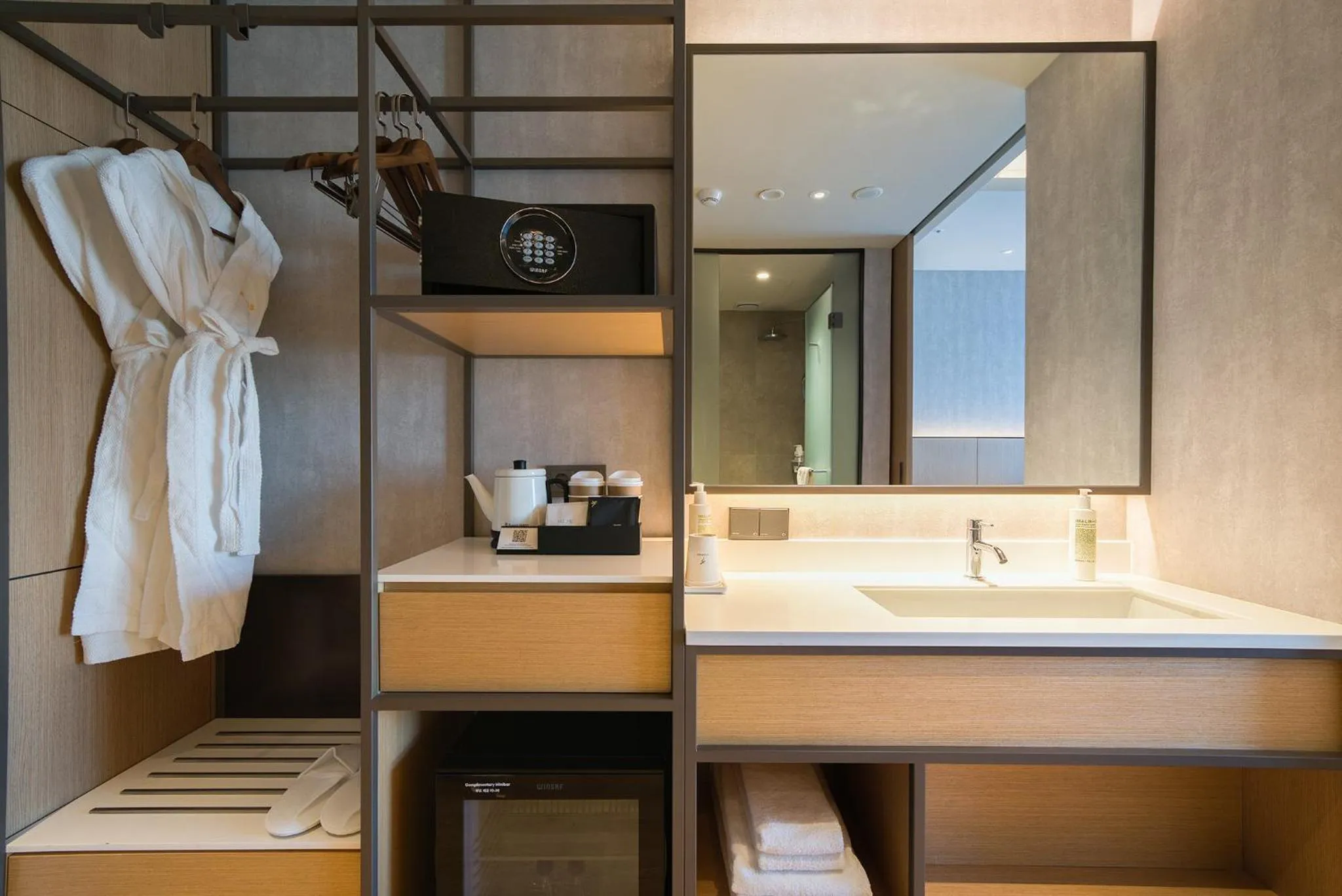 Bedroom in L7 HAEUNDAE by LOTTE HOTELS
