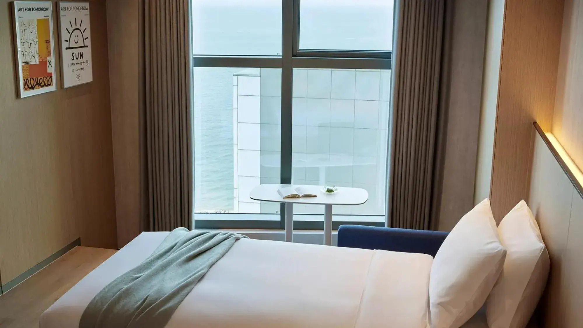 Standard King Side Ocean View (4F - 9F) in L7 HAEUNDAE by LOTTE HOTELS Standard King Side Ocean View (4F - 9F) in L7 HAEUNDAE by LOTTE HOTELS
