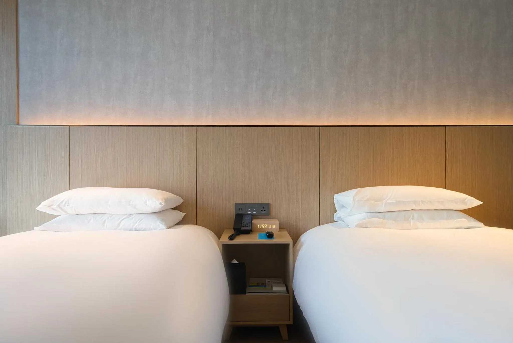 Bed in L7 HAEUNDAE by LOTTE HOTELS