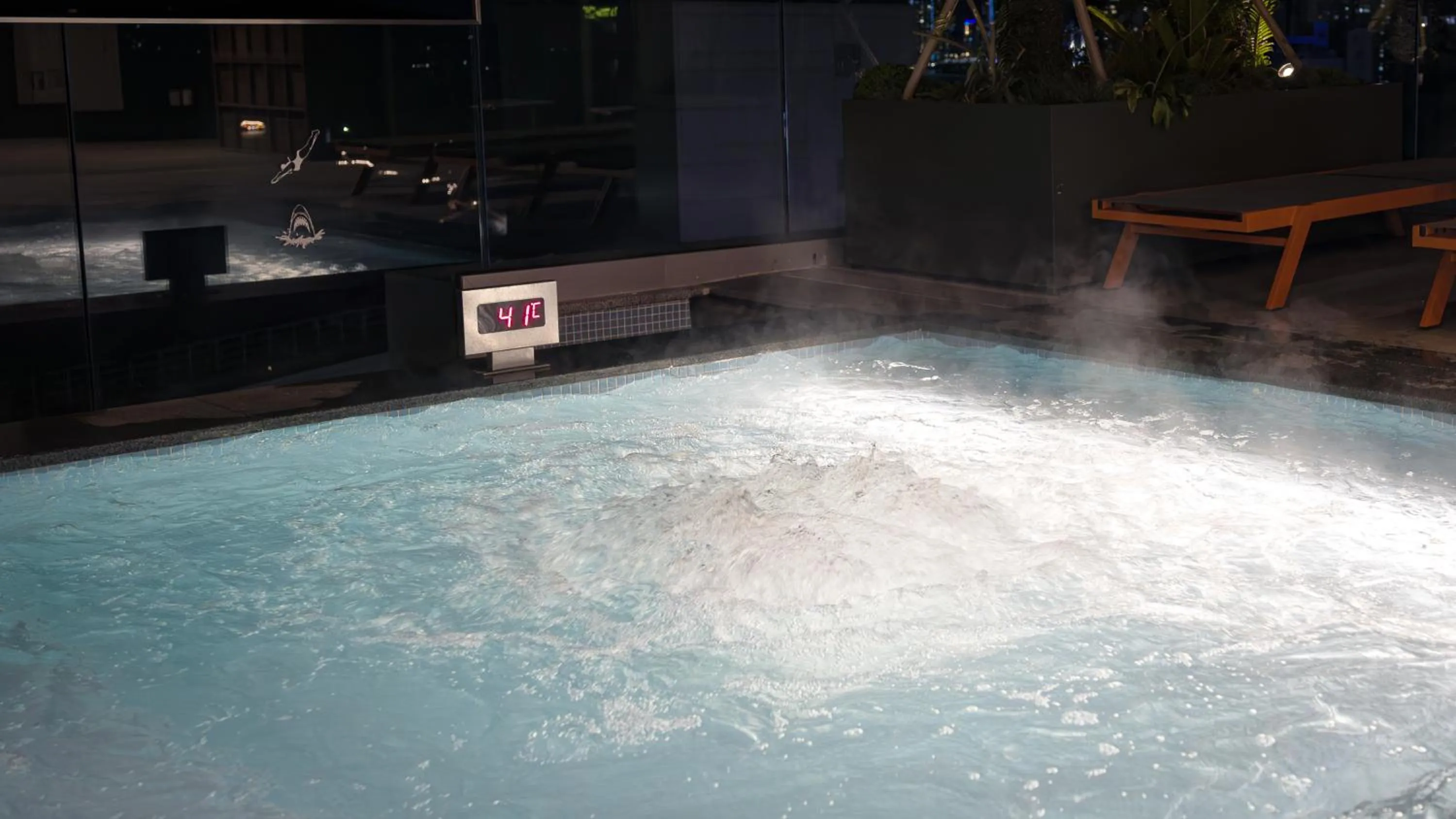 Swimming pool in L7 HAEUNDAE by LOTTE HOTELS