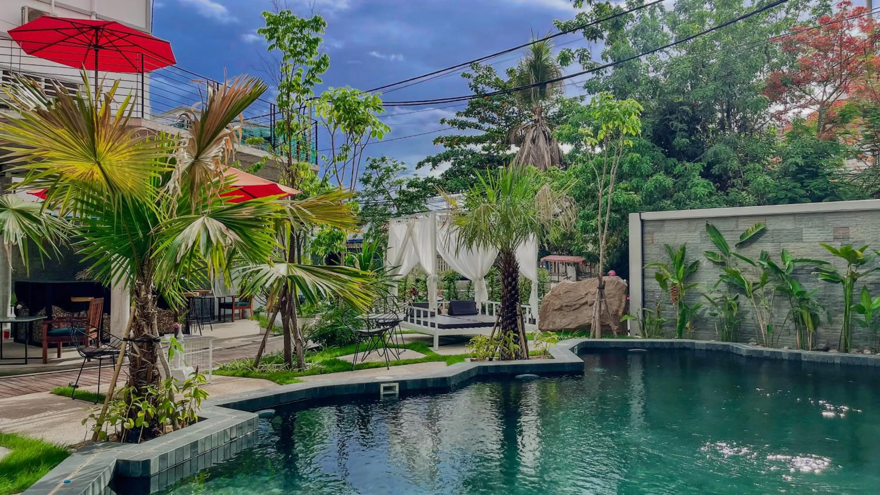 Garden in The Luxury