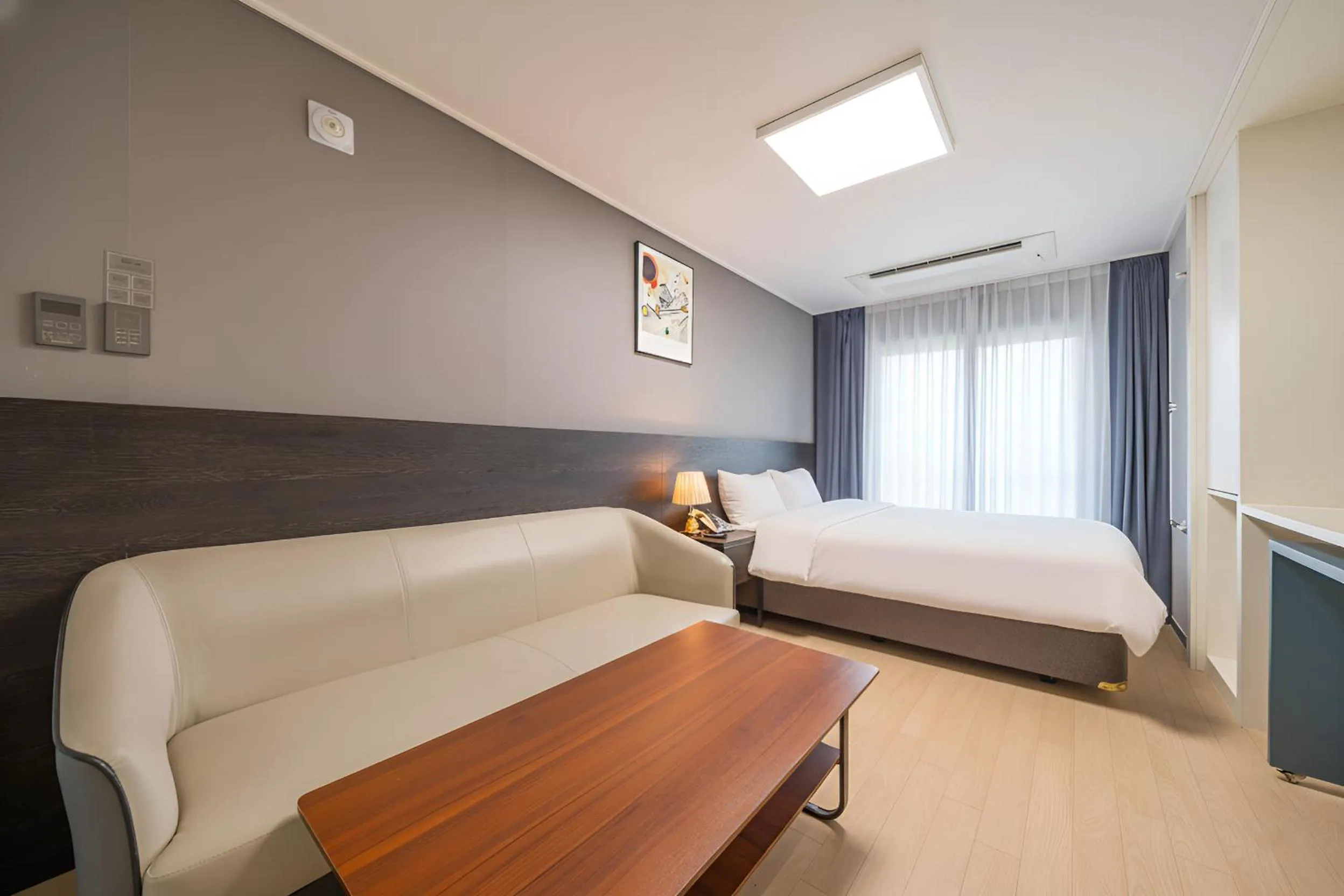 Decorative detail, Bed in Sokcho Chonpines Beach Hotel