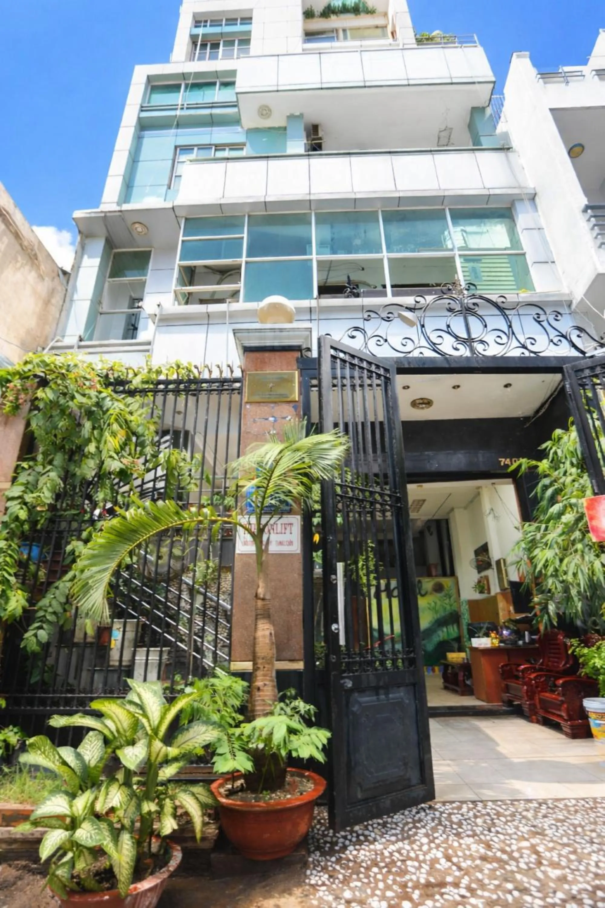 Property building in Hồng Lực Hotel HCM