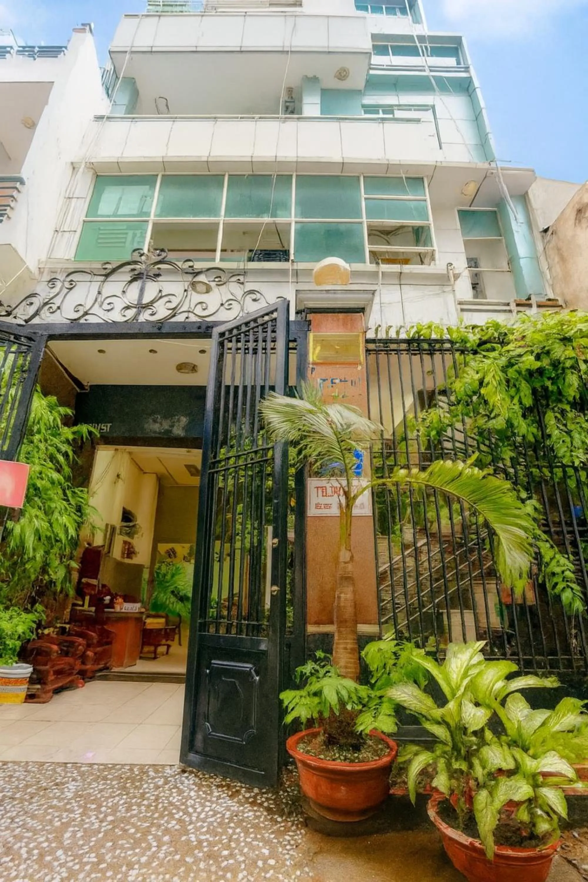 Property building in Hồng Lực Hotel HCM