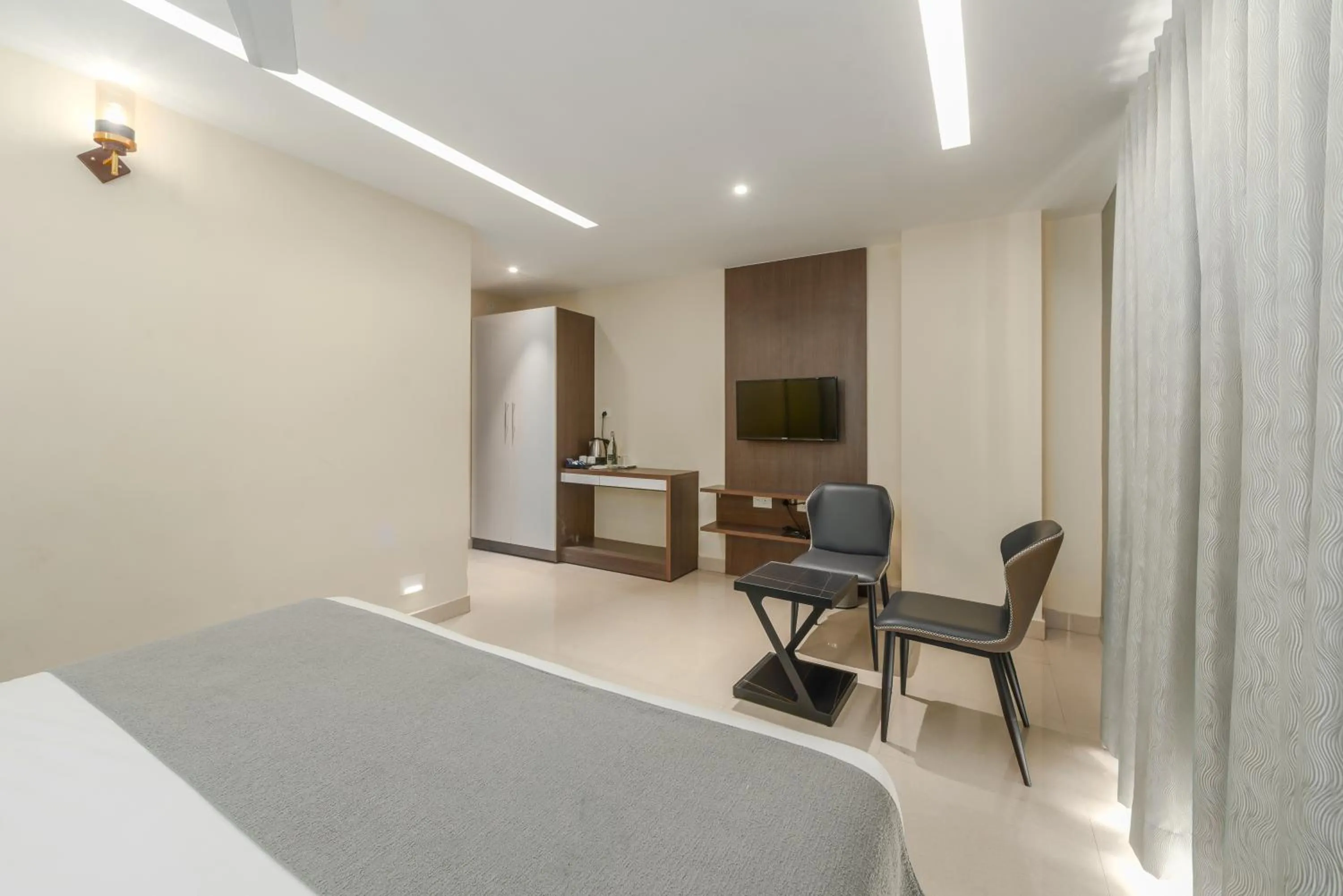 Bedroom, Bed in Hotel Shoolin Grand