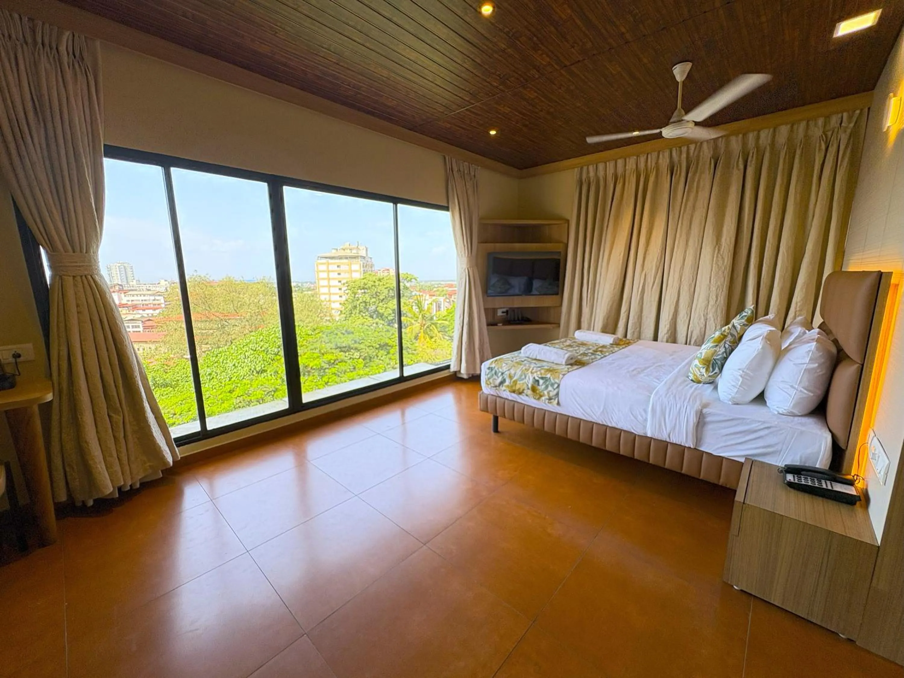 Bedroom, Bed in Hotel Shoolin Grand