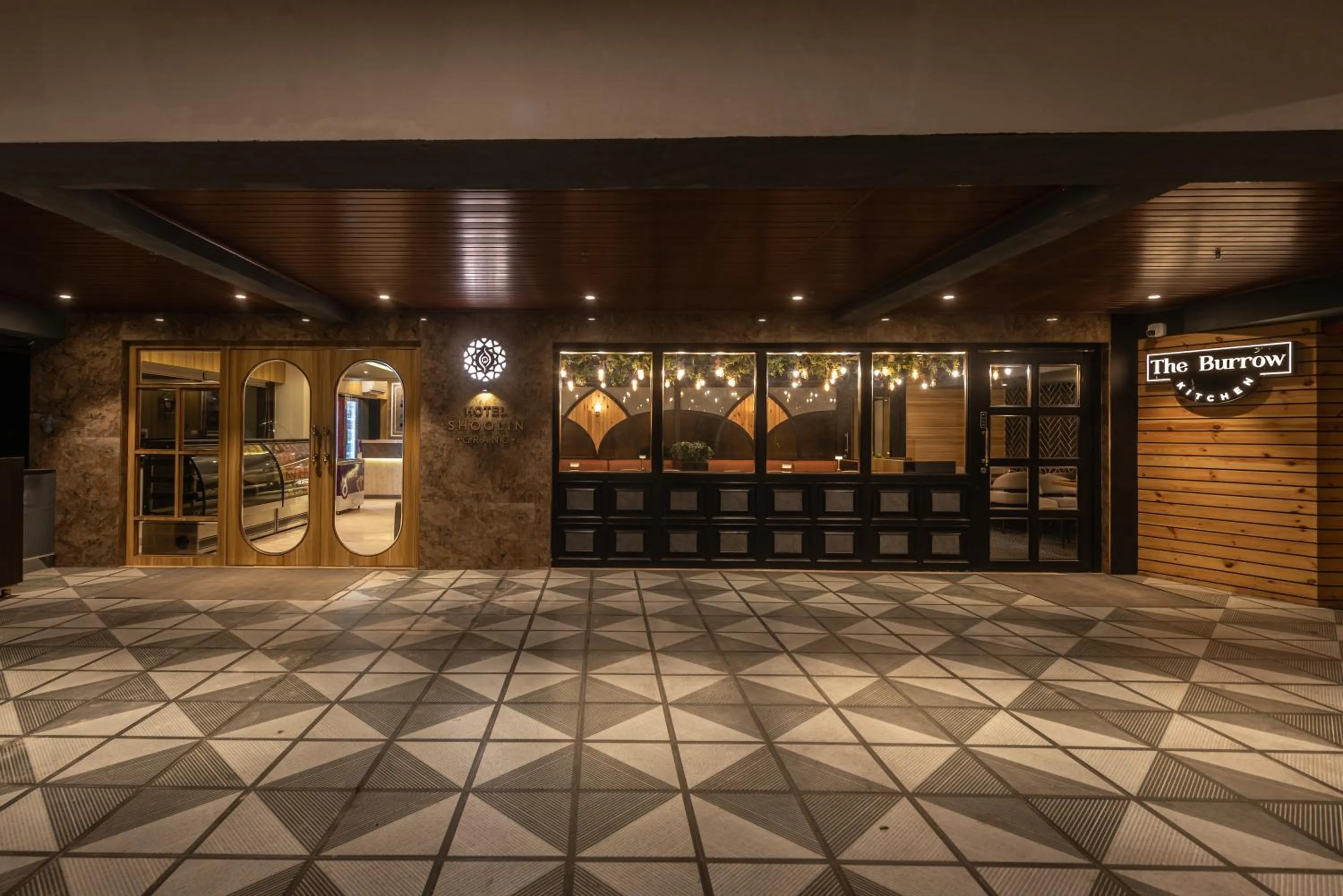 Facade/entrance in Hotel Shoolin Grand