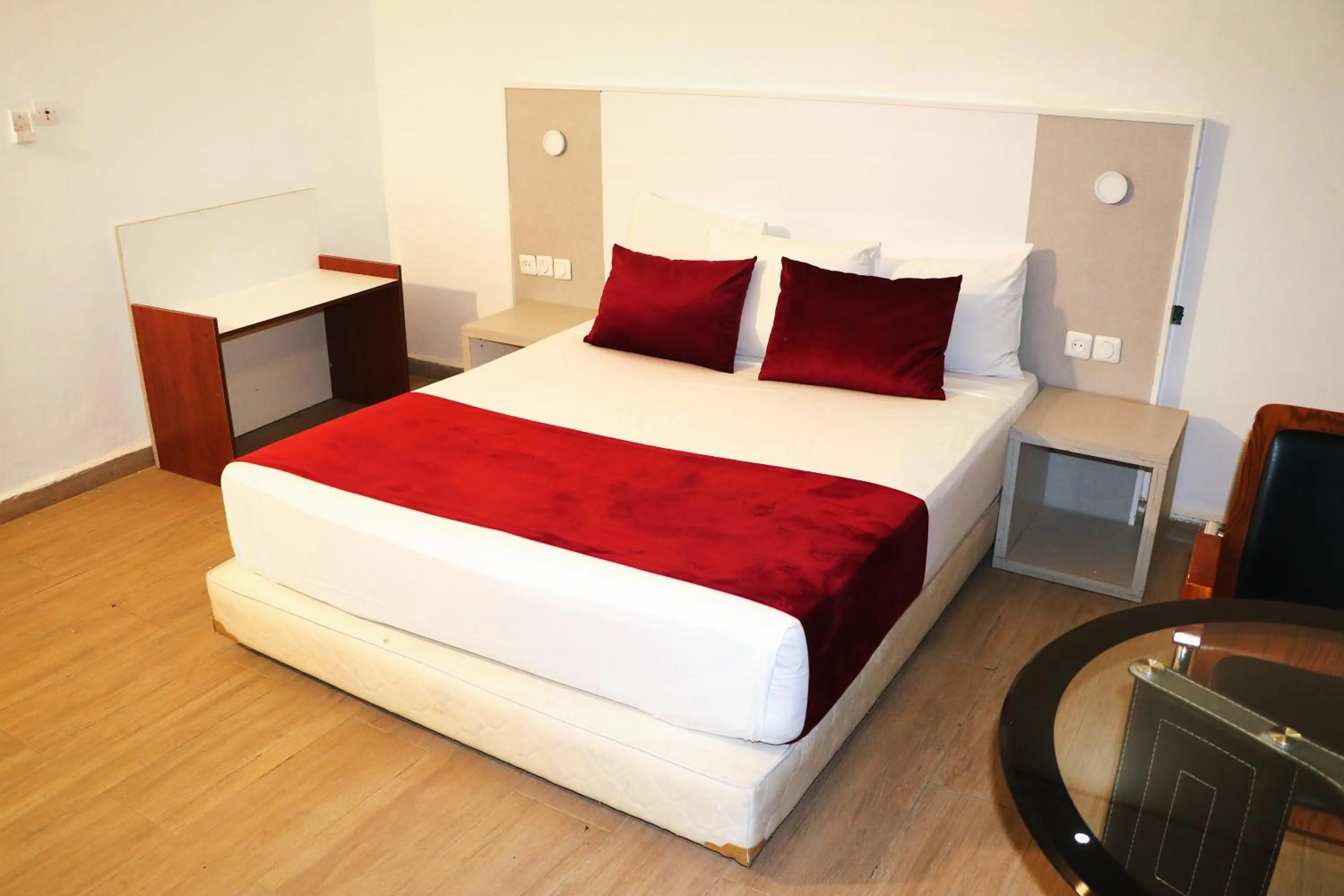 Bed in Hôtel Saphir