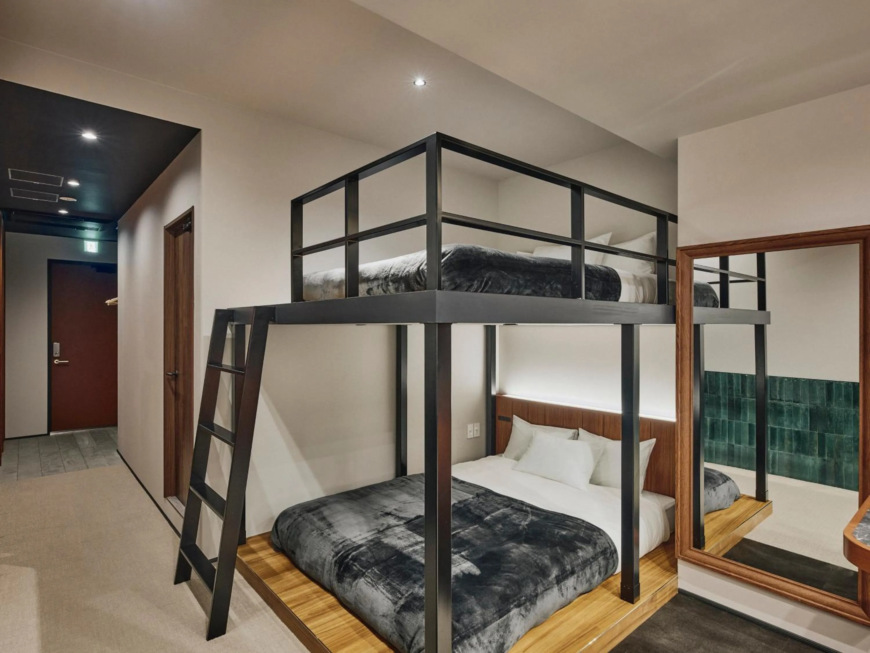 Bed in illi Enu Yotsuya