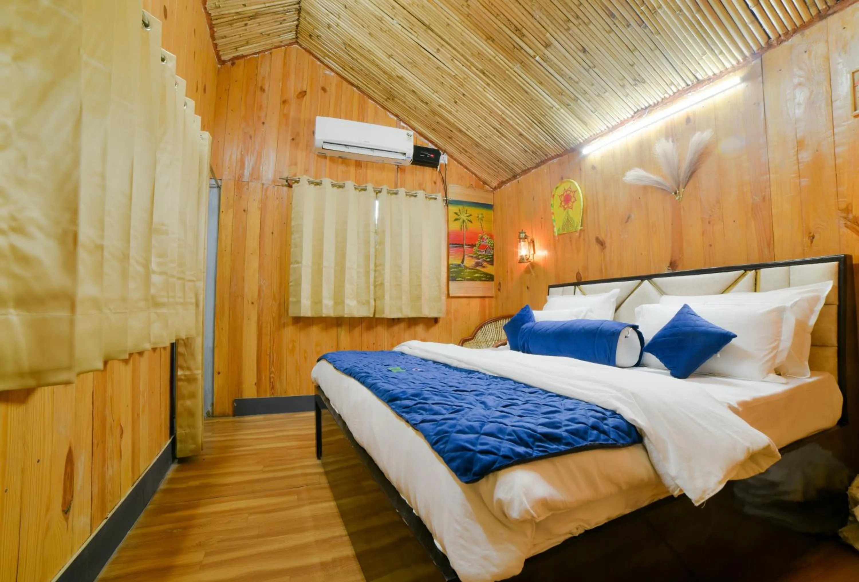 Photo of the whole room, Bed in SAMALIA AGRO RESORT VRINDAVAN