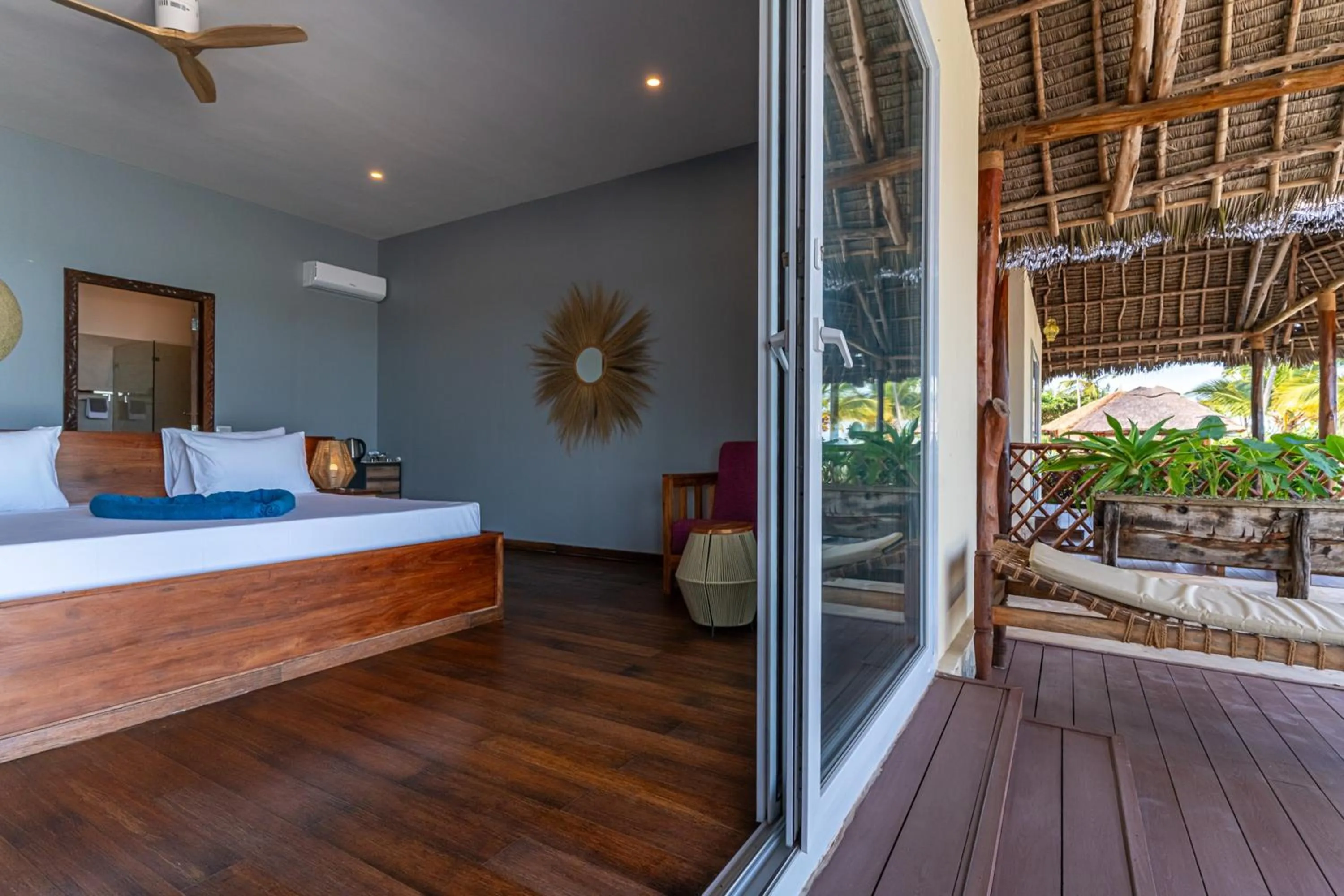 Patio, Bed in Maharaja Boutique Hotel Zanzibar