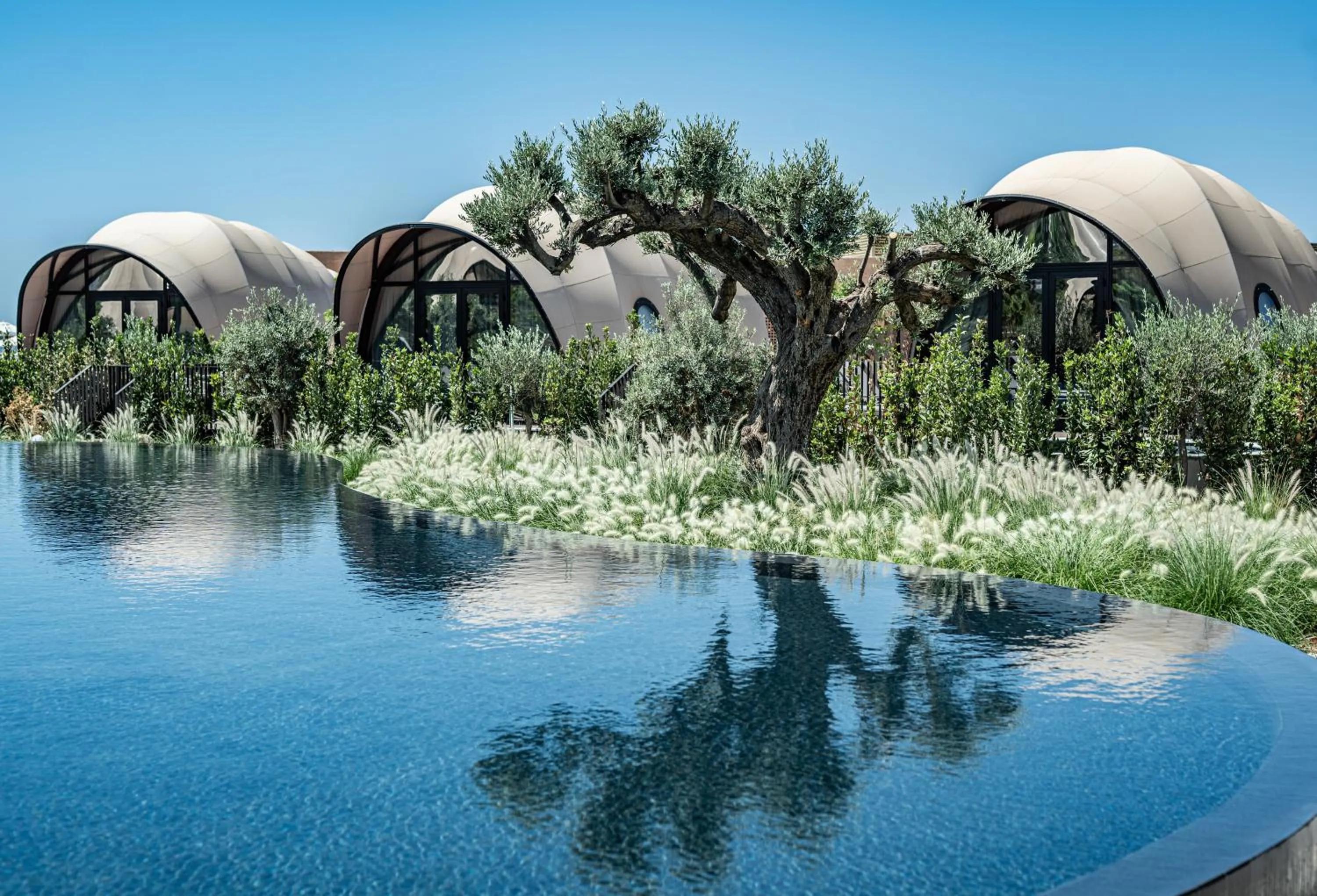 Property building in 91 Athens Riviera, The Resort